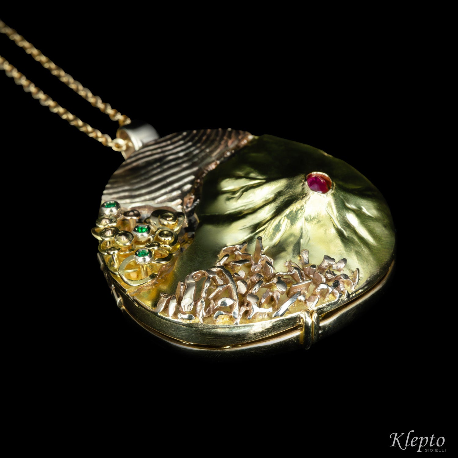 Pendente in oro scultura "Micromondo" con pietre preziose e tesoro nascosto