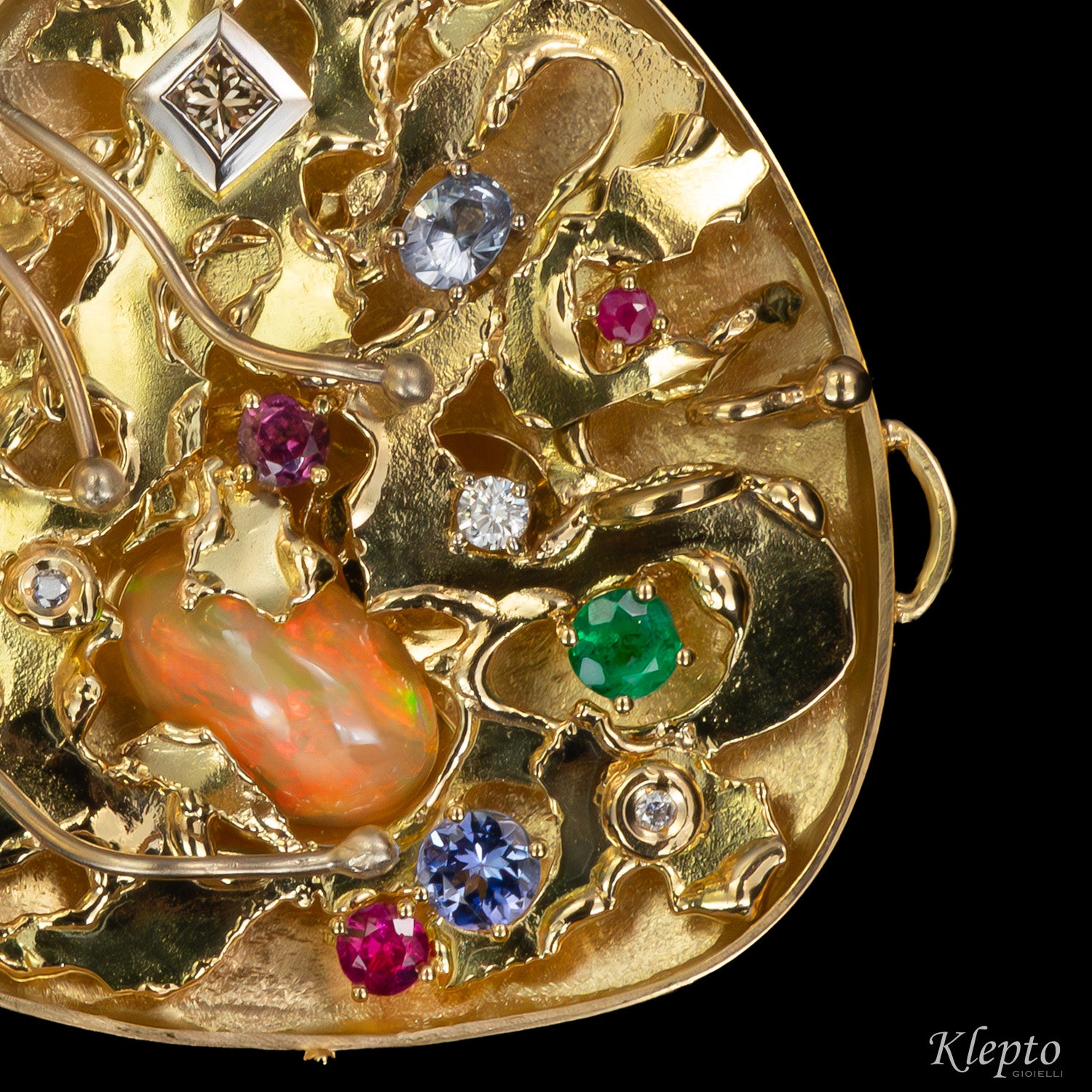 Pendente in oro scultura "Micromondo" con pietre preziose e tesoro nascosto