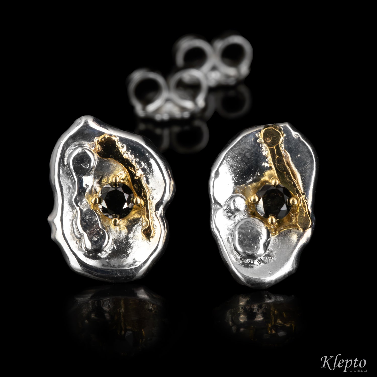 Orecchini in Argento Silnova® con Diamanti neri e dettagli in oro giallo