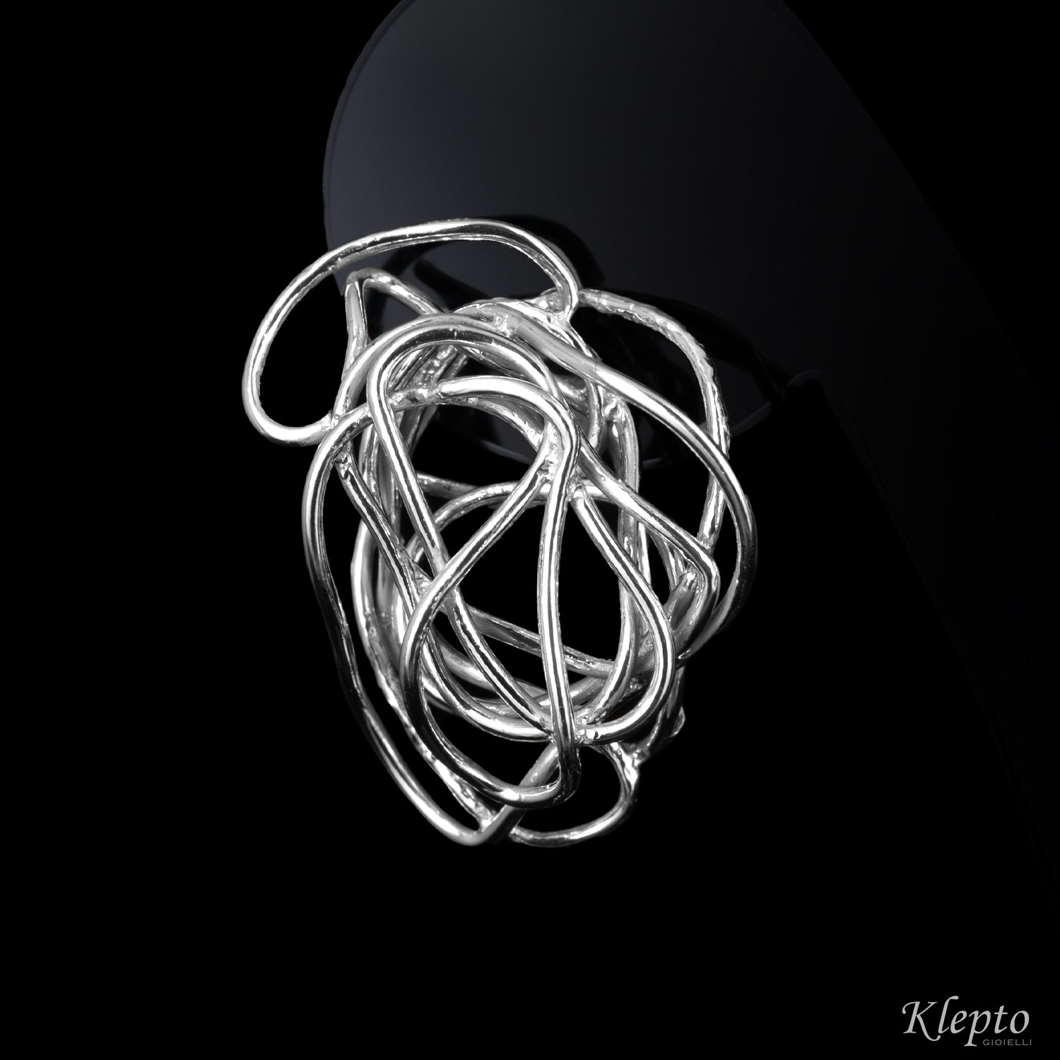 Orecchini in Argento Silnova® a filo intrecciato