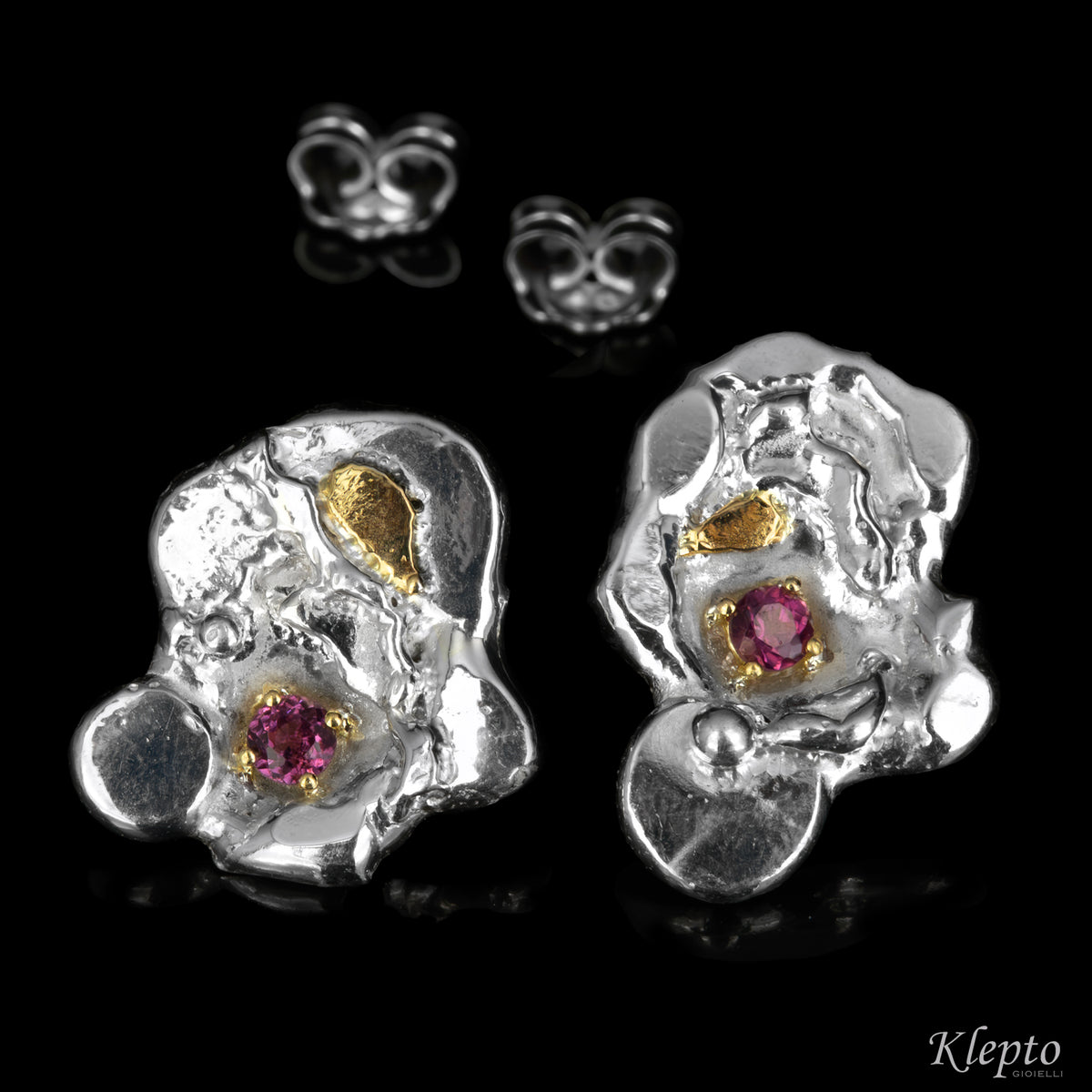 Orecchini in Argento Silnova® con Rodoliti e dettagli in oro giallo