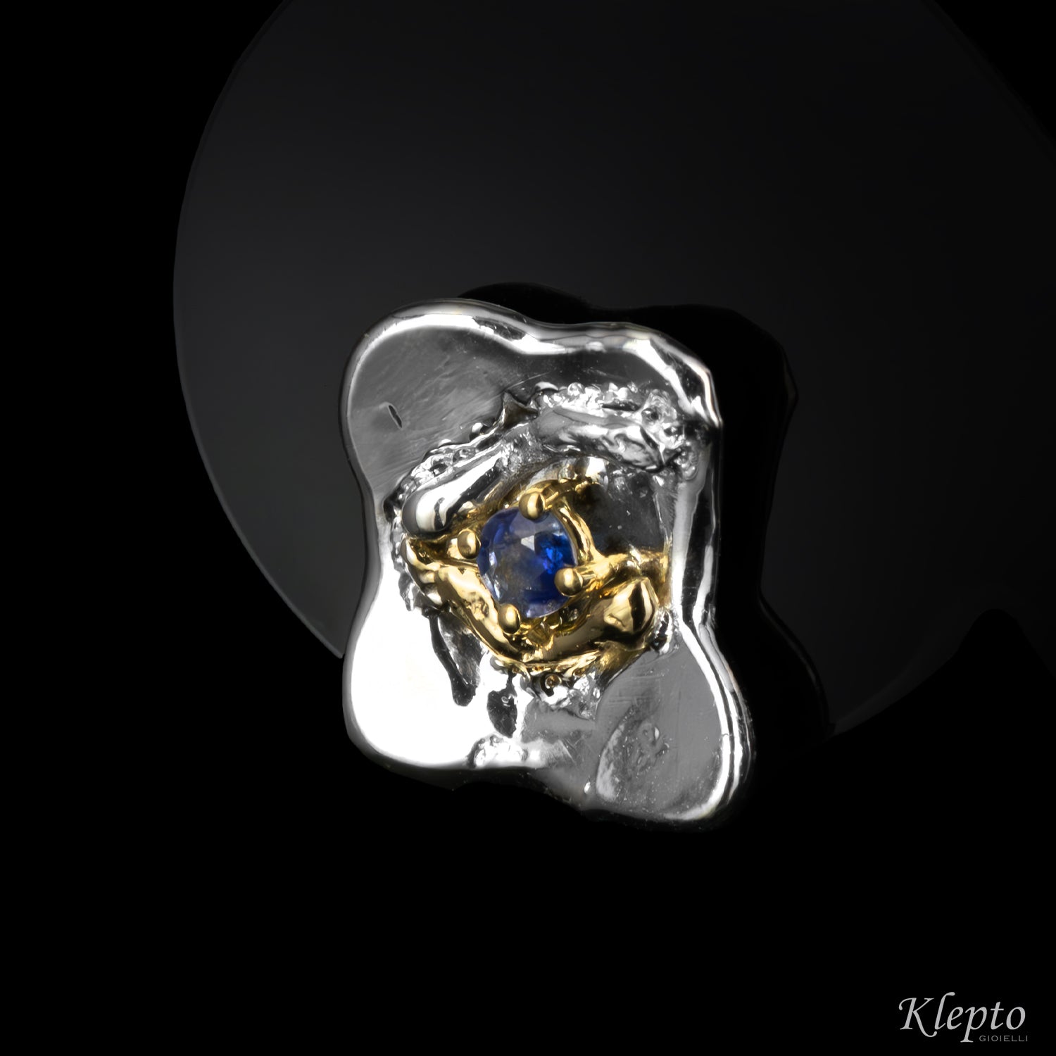 Orecchini in Argento Silnova® con Zaffiri blu e dettagli in oro giallo