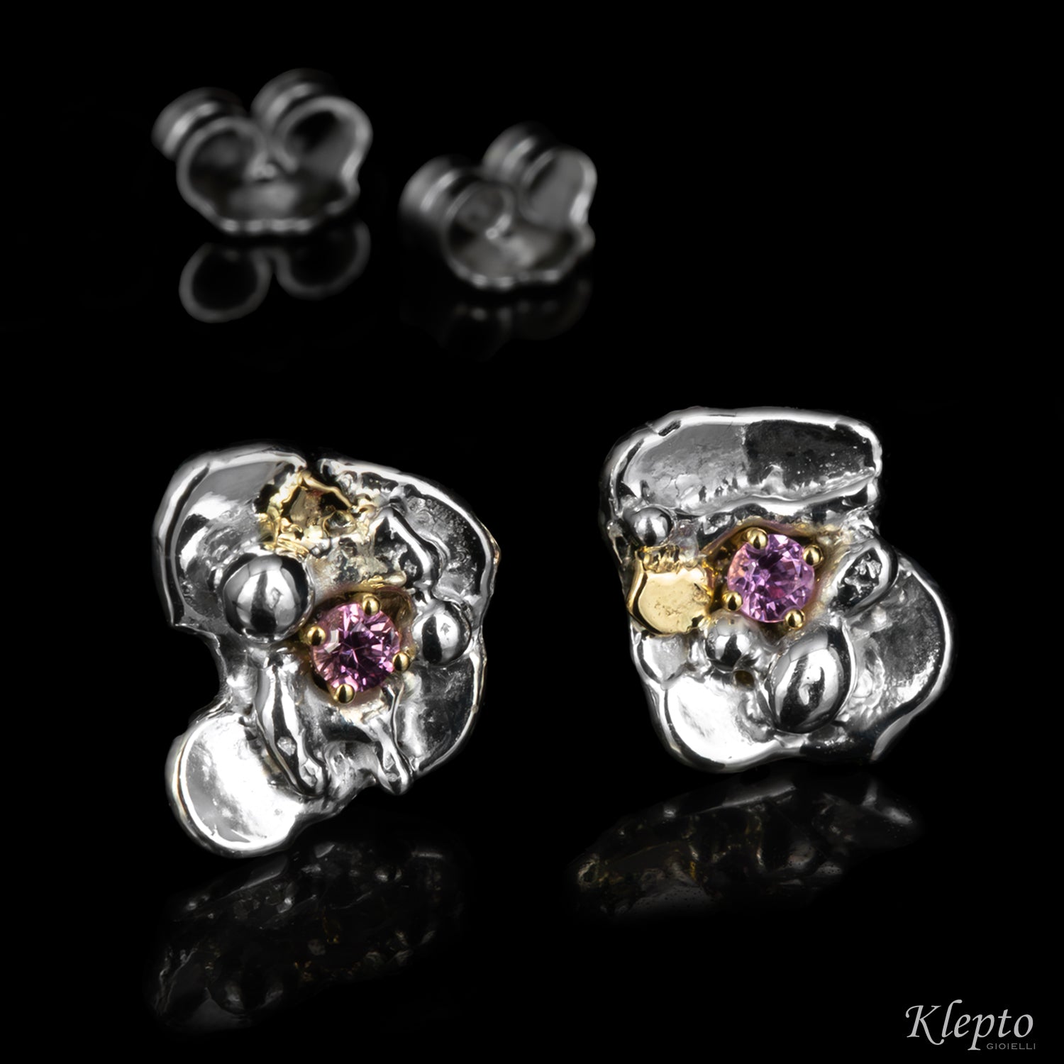 Orecchini in Argento Silnova® con Zaffiri rosa e dettagli in oro giallo