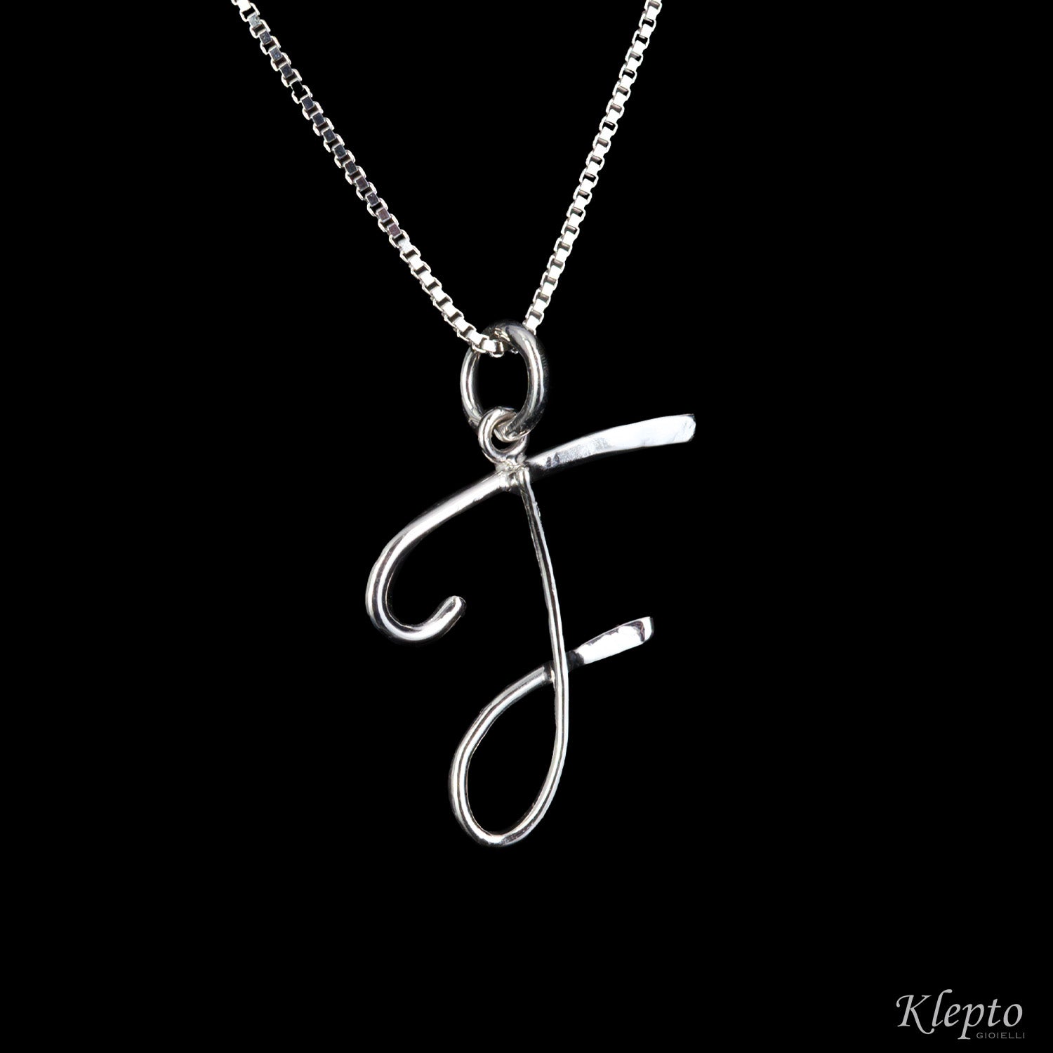 Pendente in oro Lettera