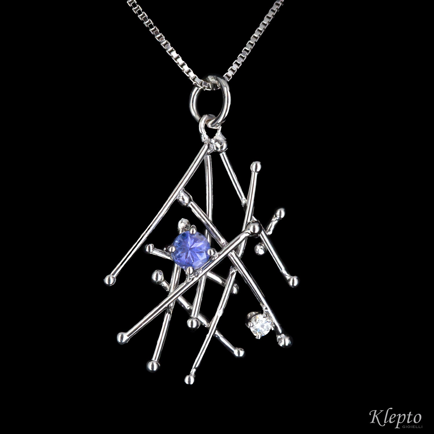 Pendente in oro bianco "IntriKo" con Tanzanite e Diamante
