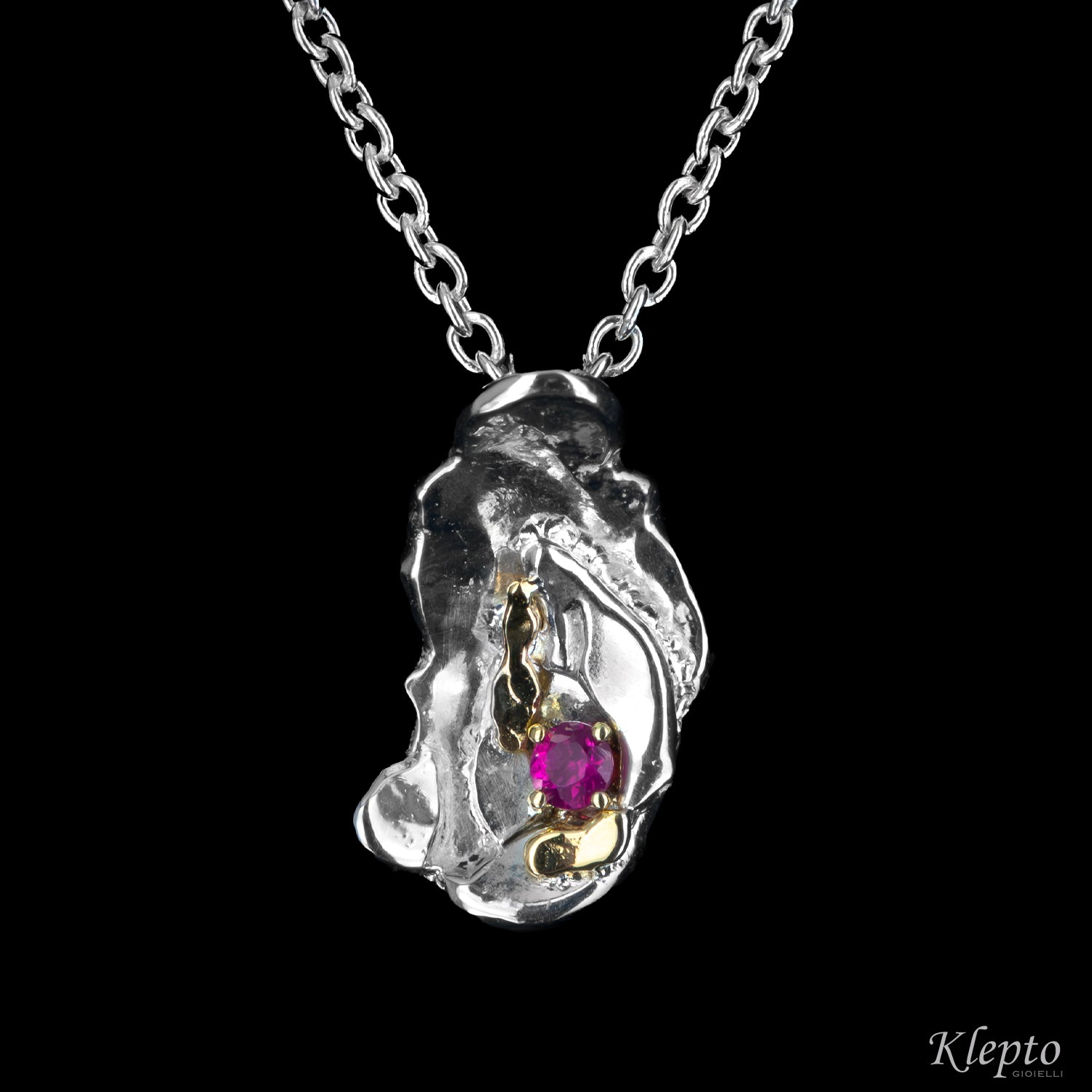 Pendente in Argento Silnova® con Rubino e dettagli in oro giallo