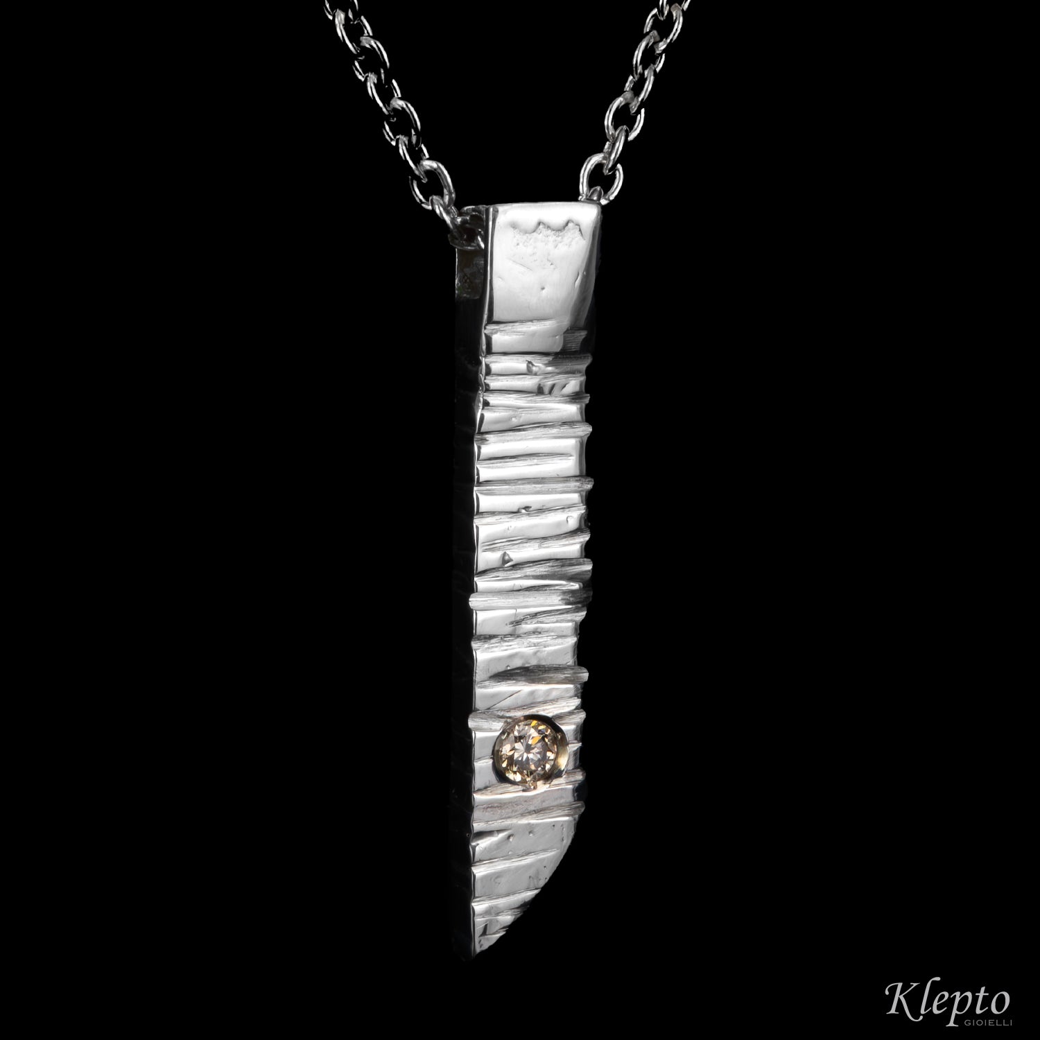 Pendente in Argento Silnova® con Diamante brown
