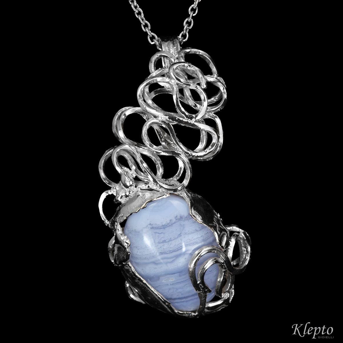 Pendente in Argento Silnova® con Calcedonio