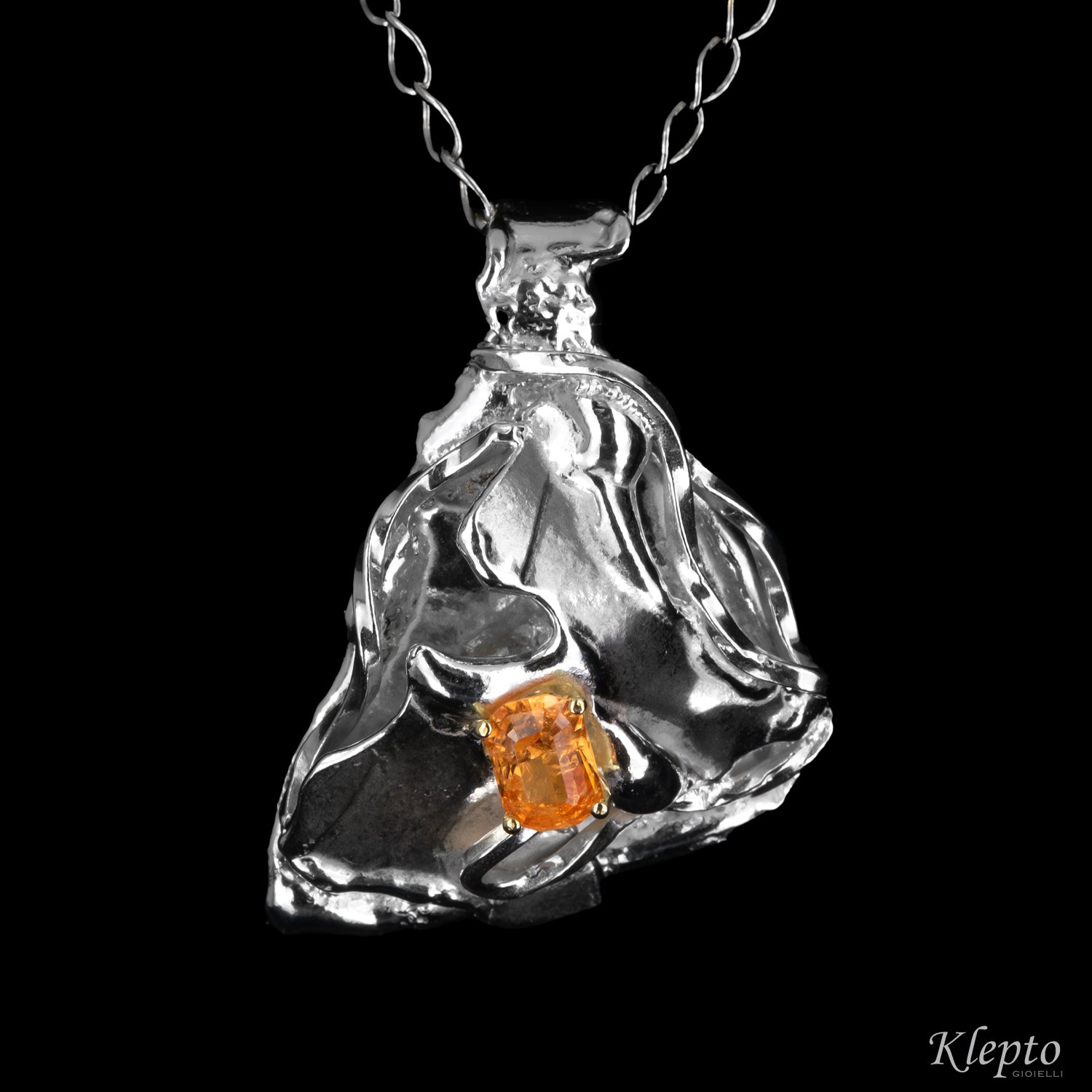 Pendente in Argento Silnova® con Granato e dettagli in oro giallo