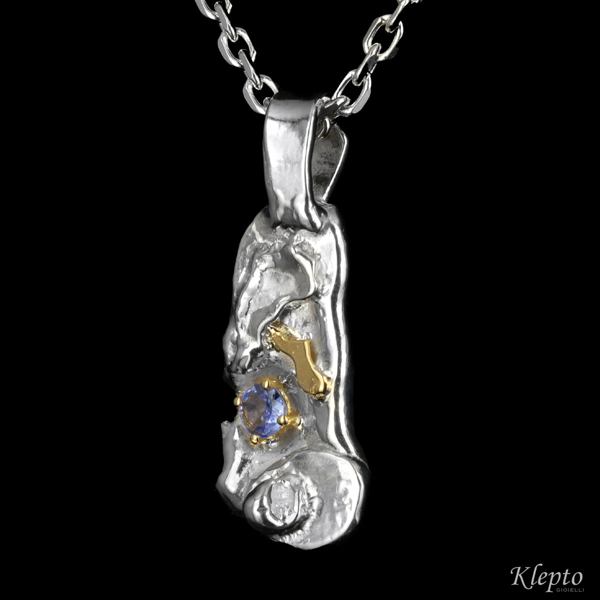 Pendente in Argento Silnova® con Tanzanite e dettagli in oro giallo