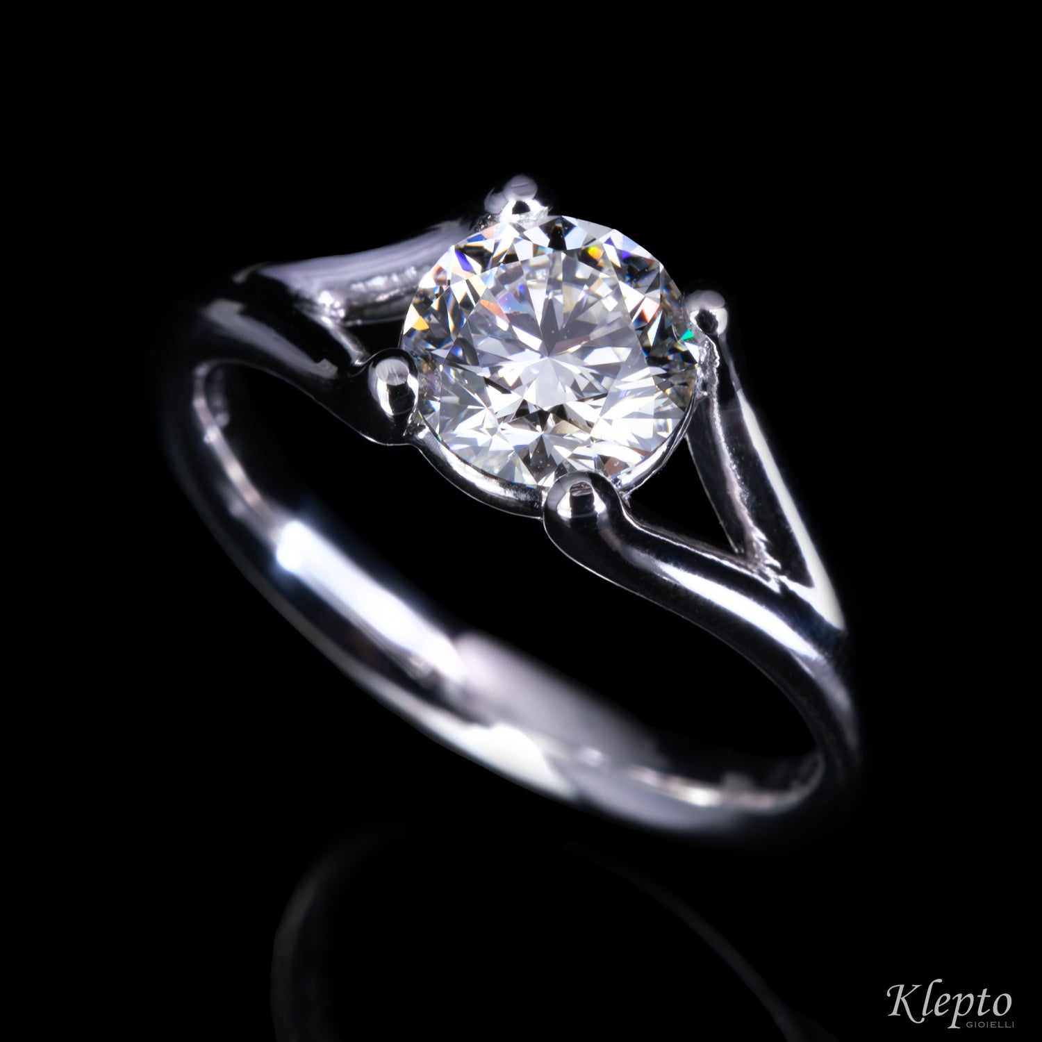 Solitario in oro bianco con Diamante