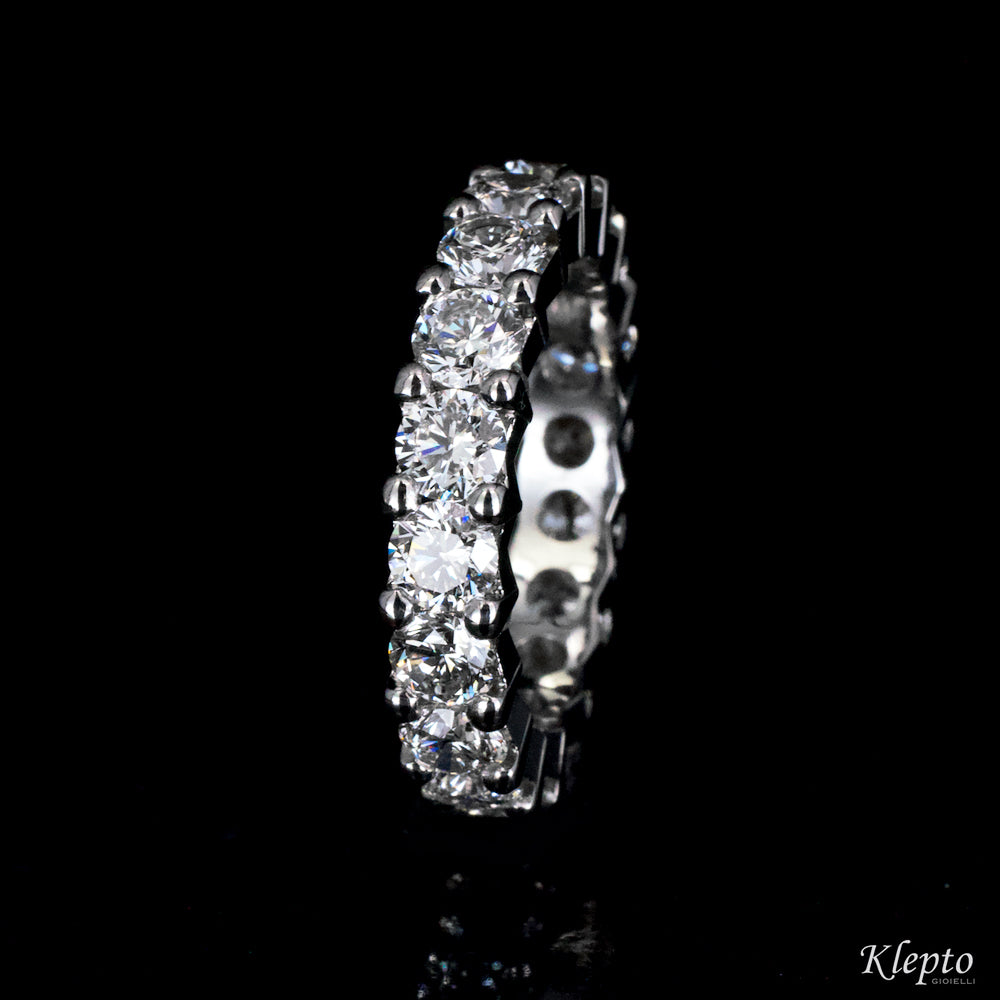 Infinity in oro bianco grande tornito