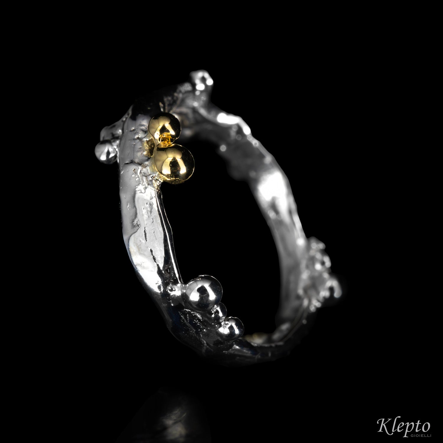 Anello in Argento Silnova® con dettagli in oro giallo