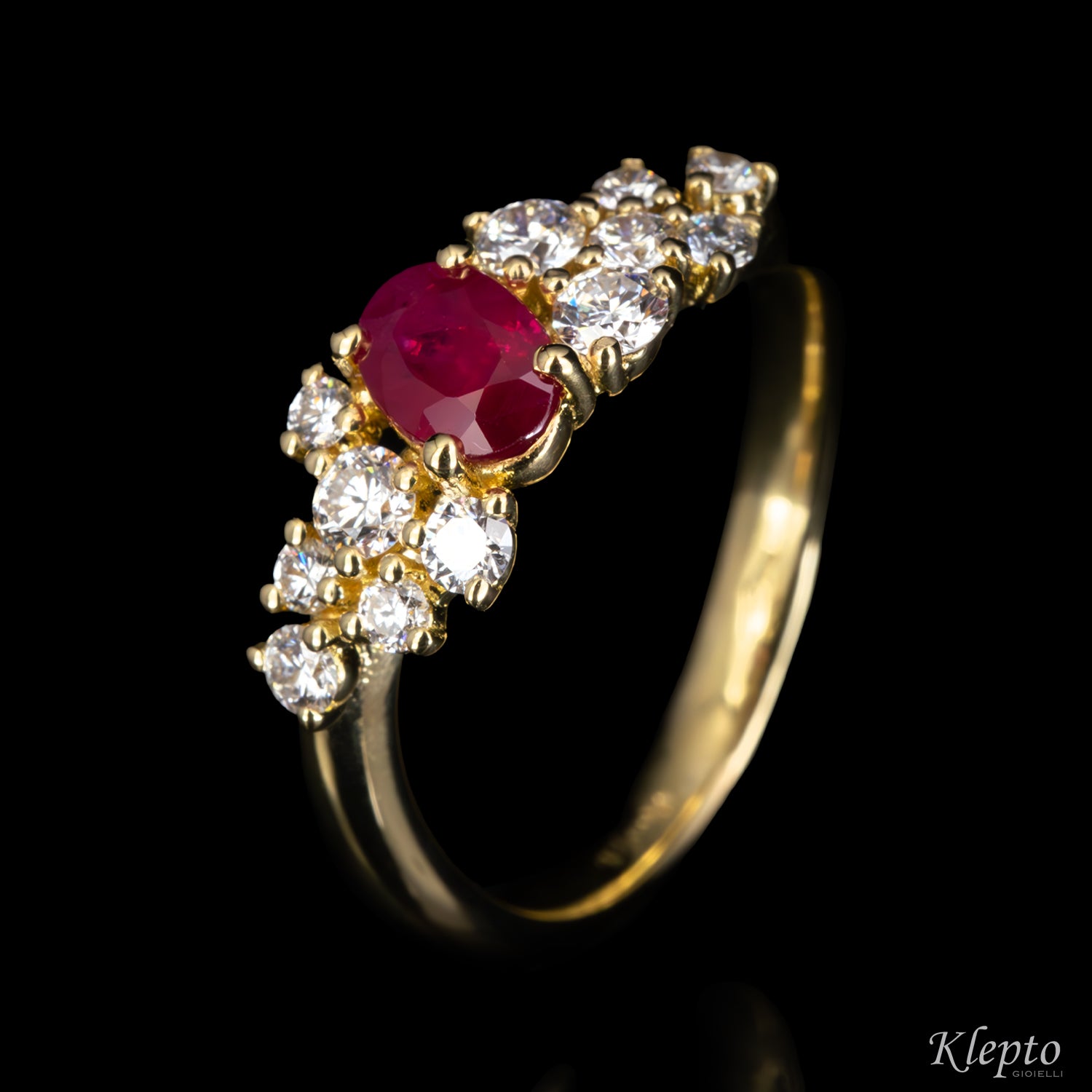 Anello classico by Klepto in oro giallo con Rubino e Diamanti