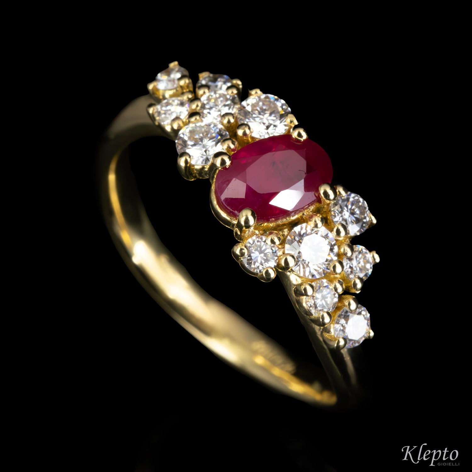 Anello classico by Klepto in oro giallo con Rubino e Diamanti