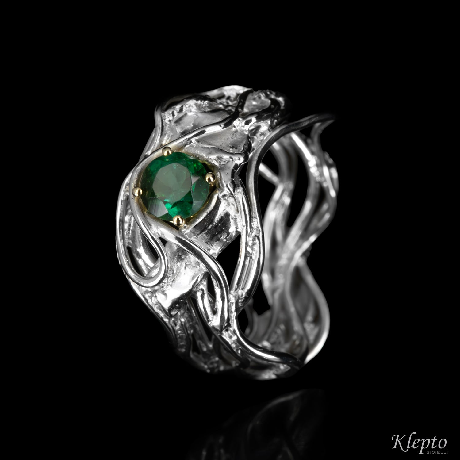 Anello in Argento Silnova® con Tormalina verde e dettagli in oro giallo