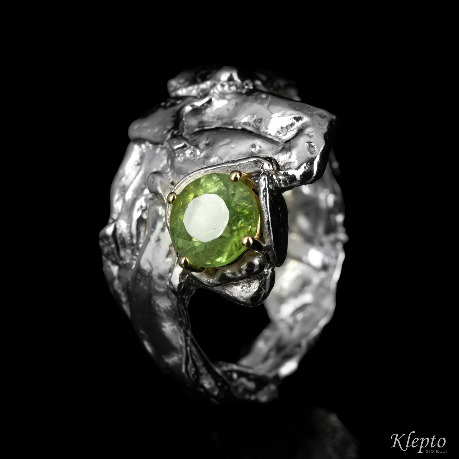 Anello in Argento Silnova con Tormalina verde e dettagli in oro giallo