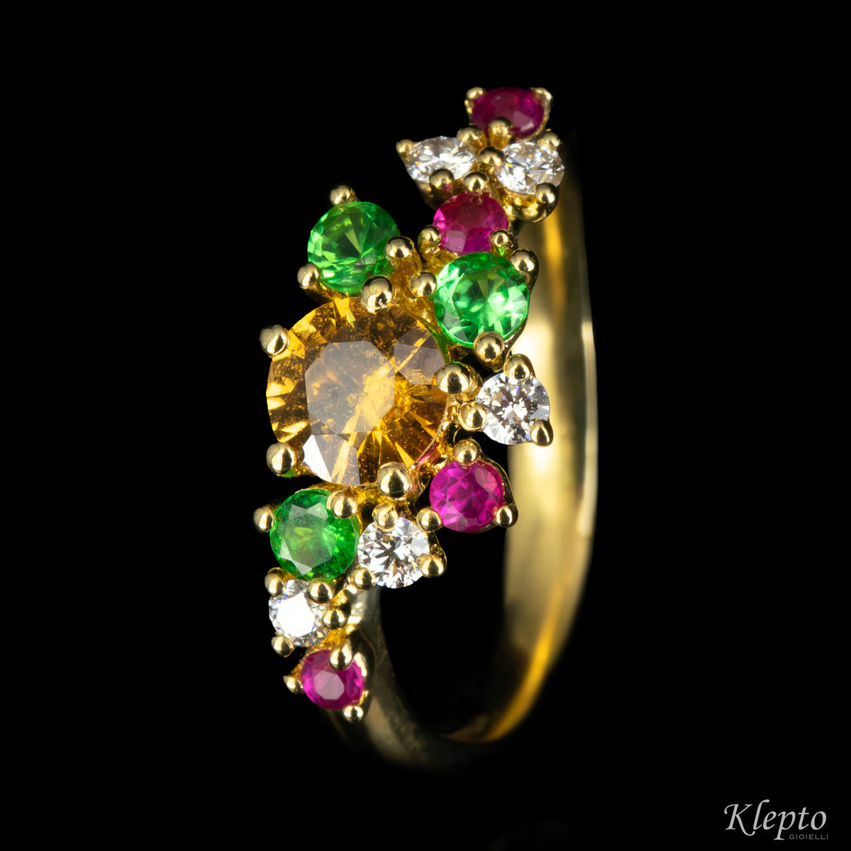 Anello classico by Klepto in oro giallo con Zaffiro giallo, Rubini, Tzavoriti e Diamanti