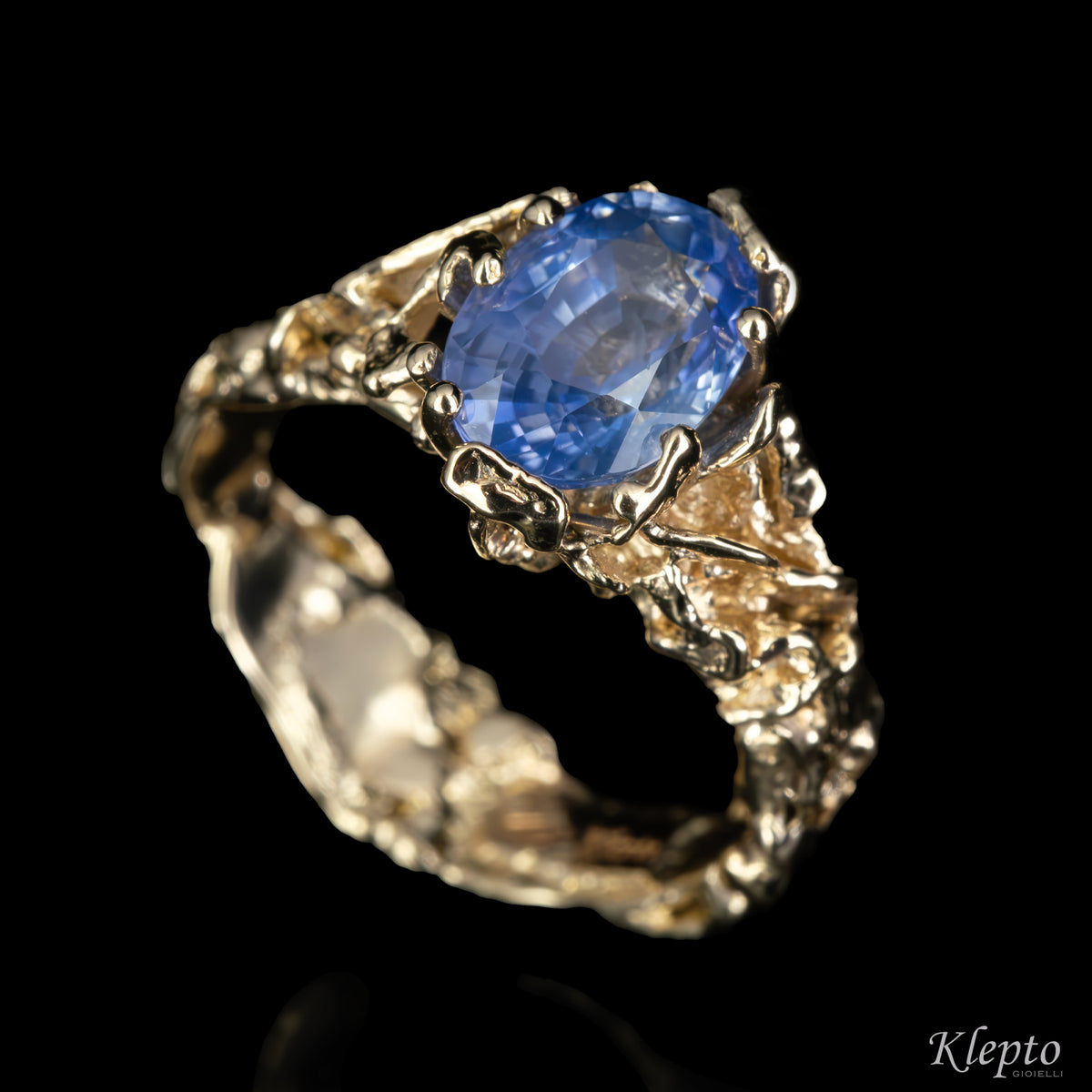 Anello in oro bianco naturale con Zaffiro blu