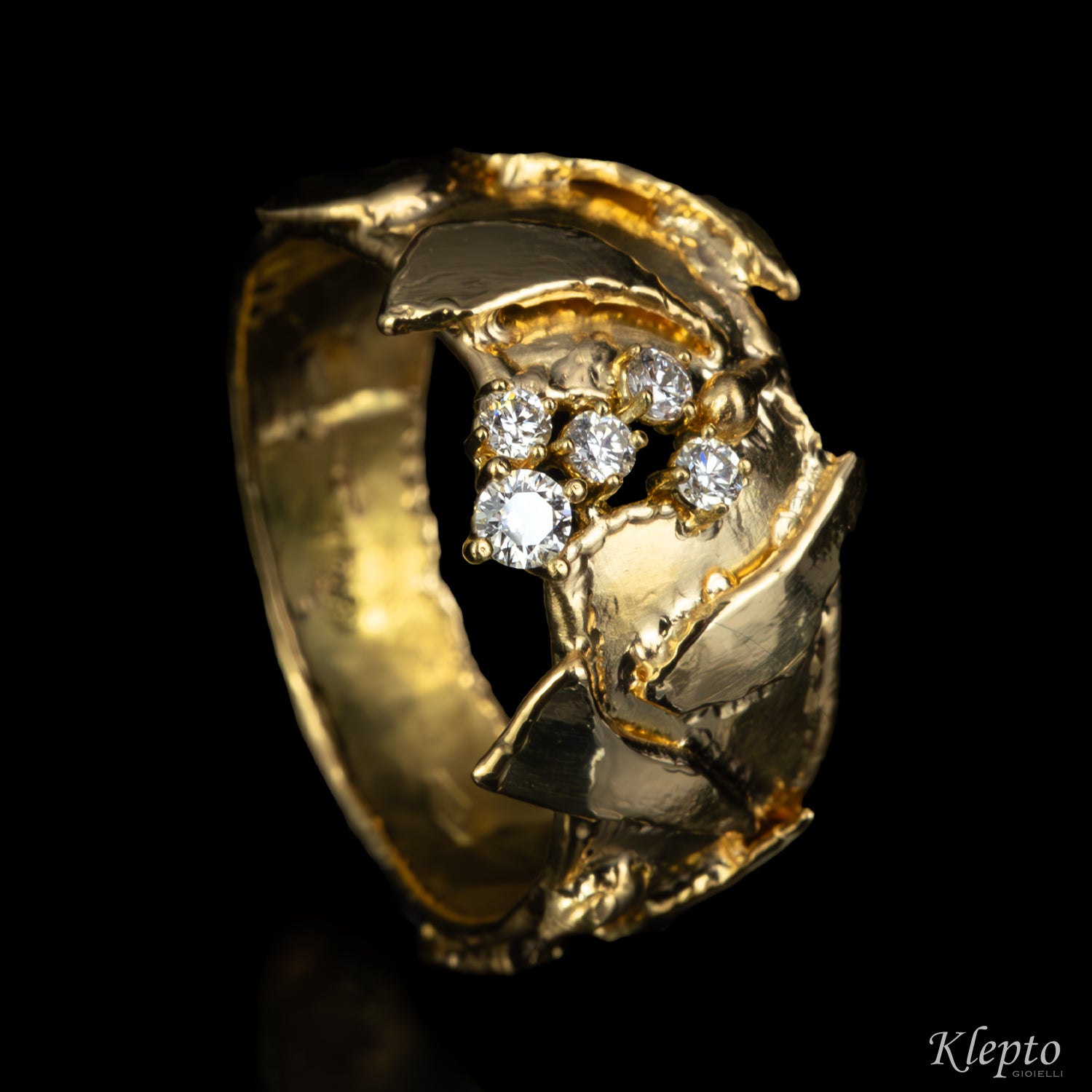 Anello in oro giallo con Diamanti