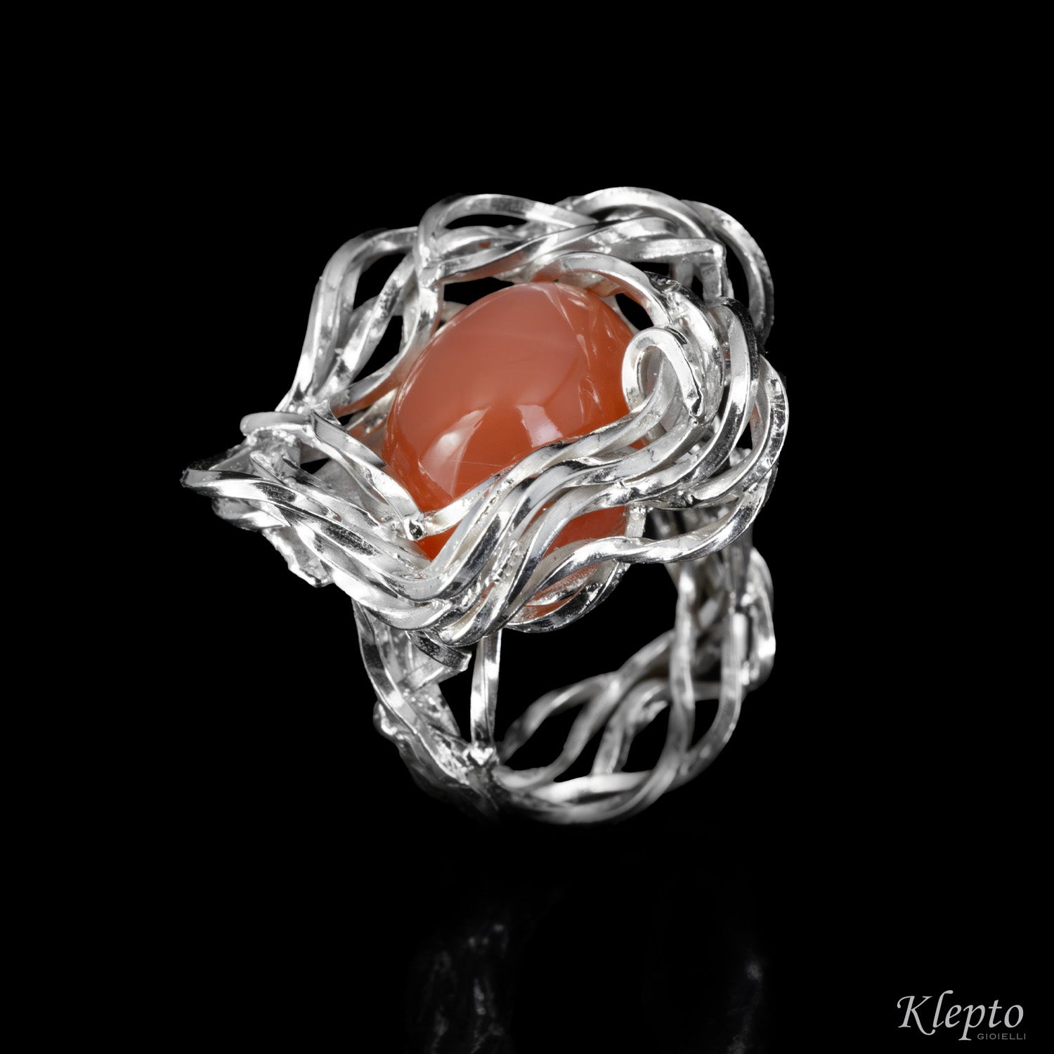 Anello in Argento Silnova® a filo intrecciato con Pietra di luna