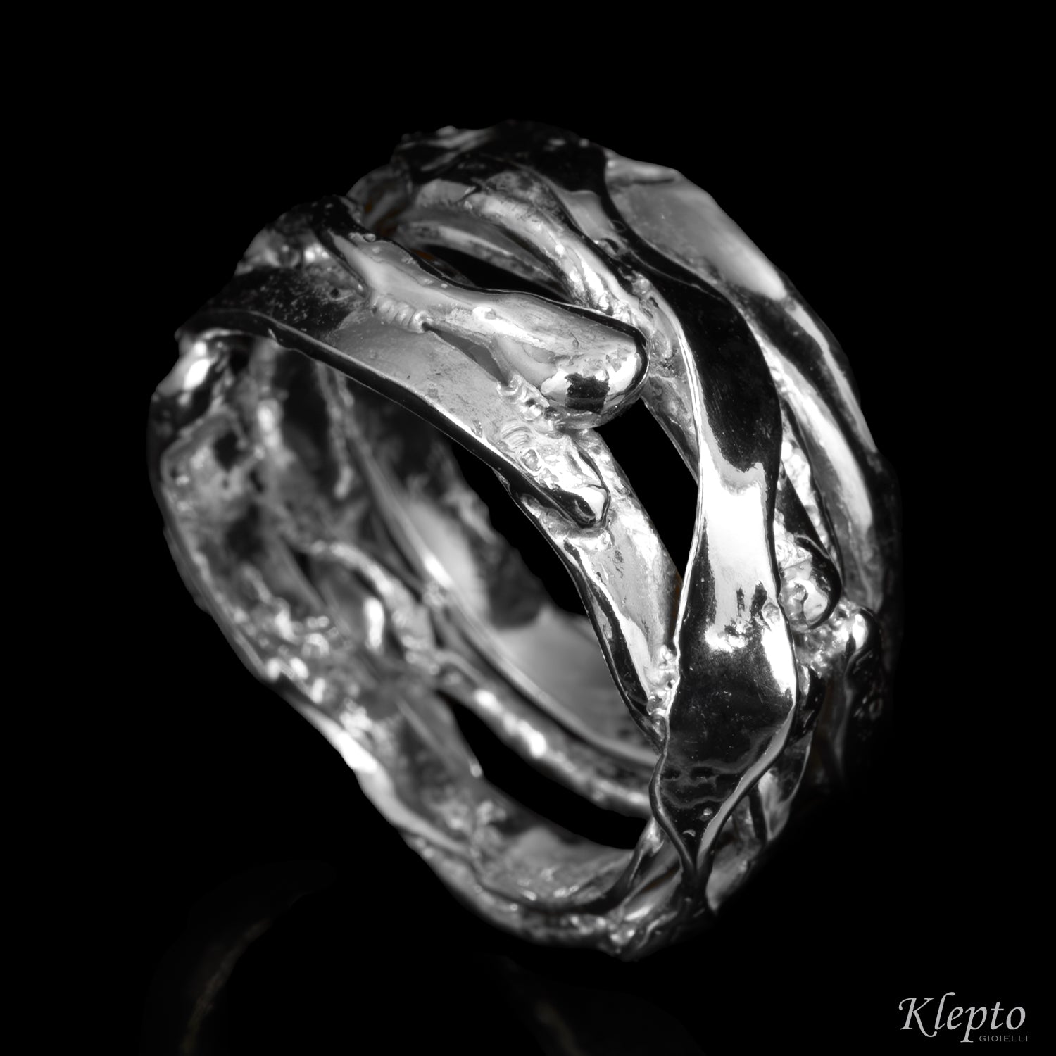Anello in Argento Silnova® fuso a fiamma