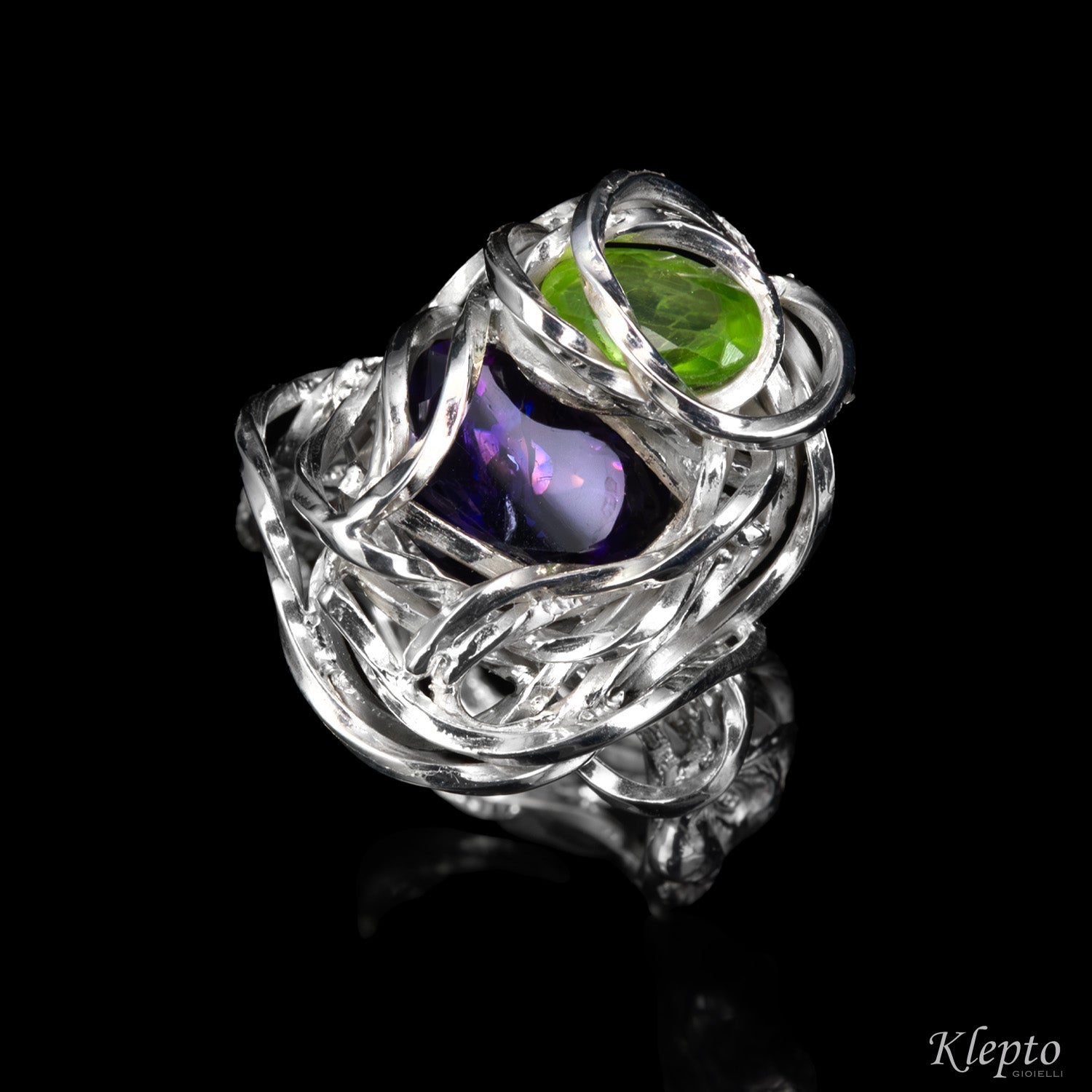 Anello in Argento Silnova® a filo intrecciato con Ametista e Peridoto