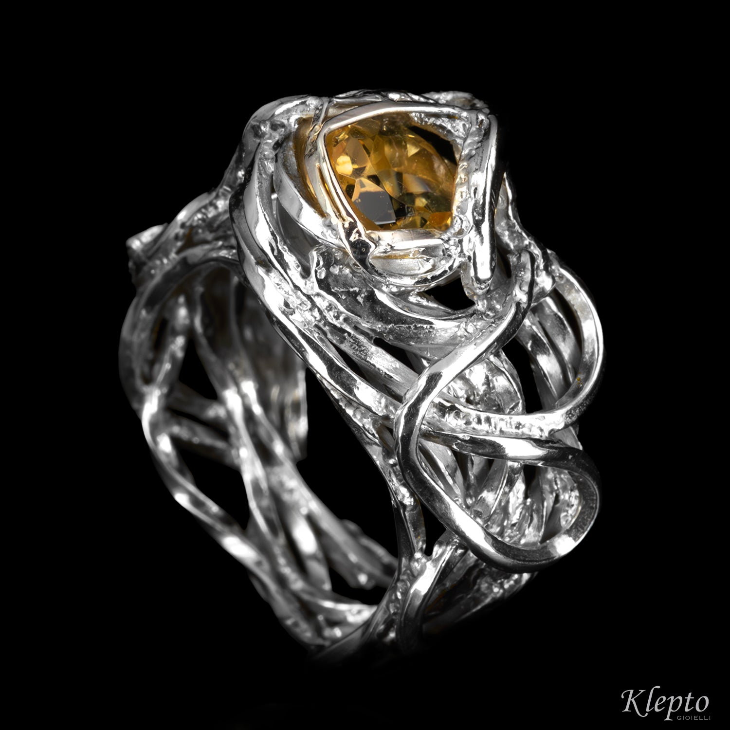 Anello in Argento Silnova® a filo intrecciato con Citrino