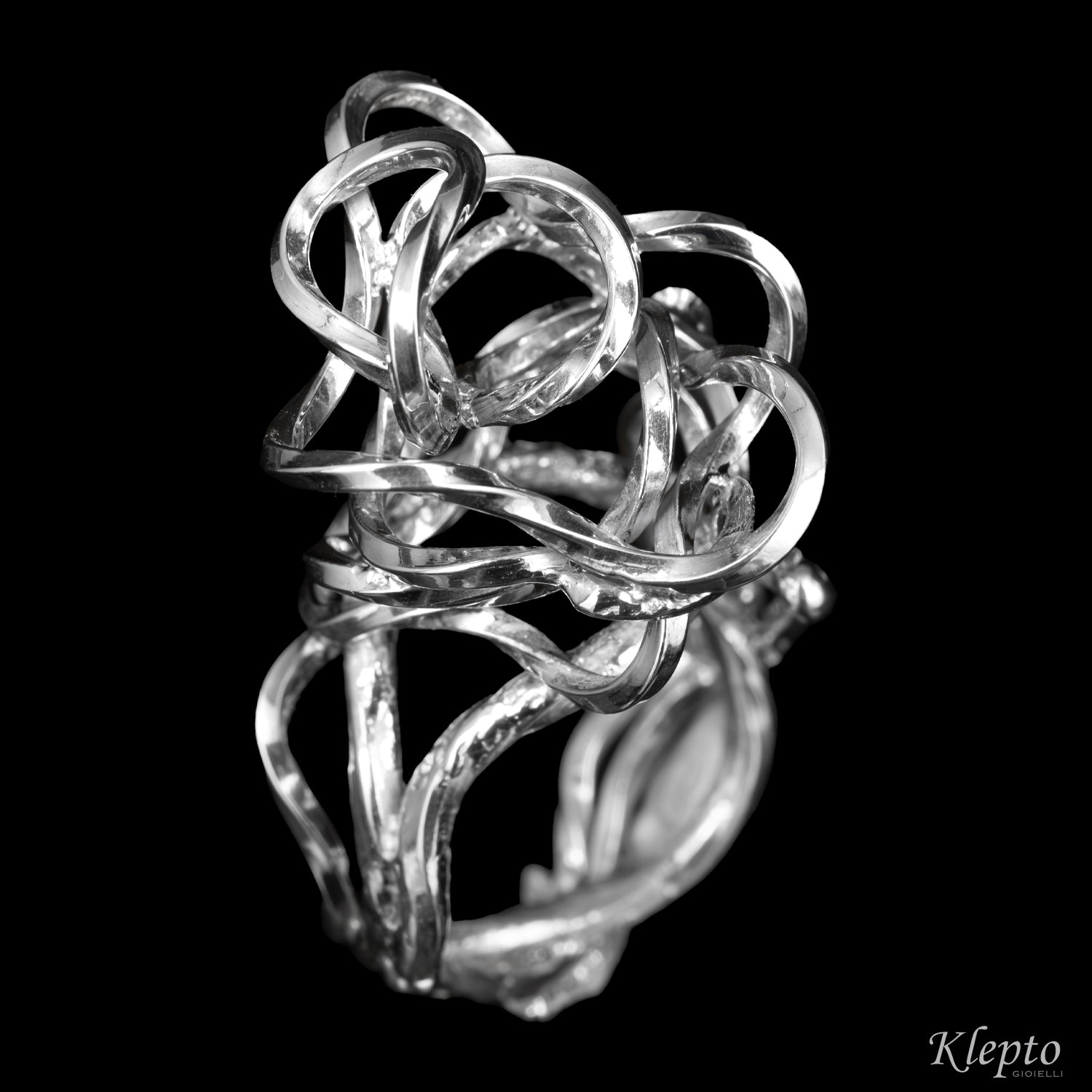 Anello in Argento Silnova® a filo intrecciato