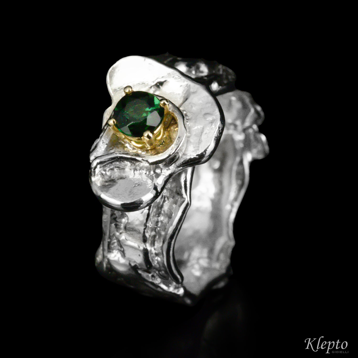 Anello in Argento Silnova® con Tormalina verde e dettagli in oro giallo