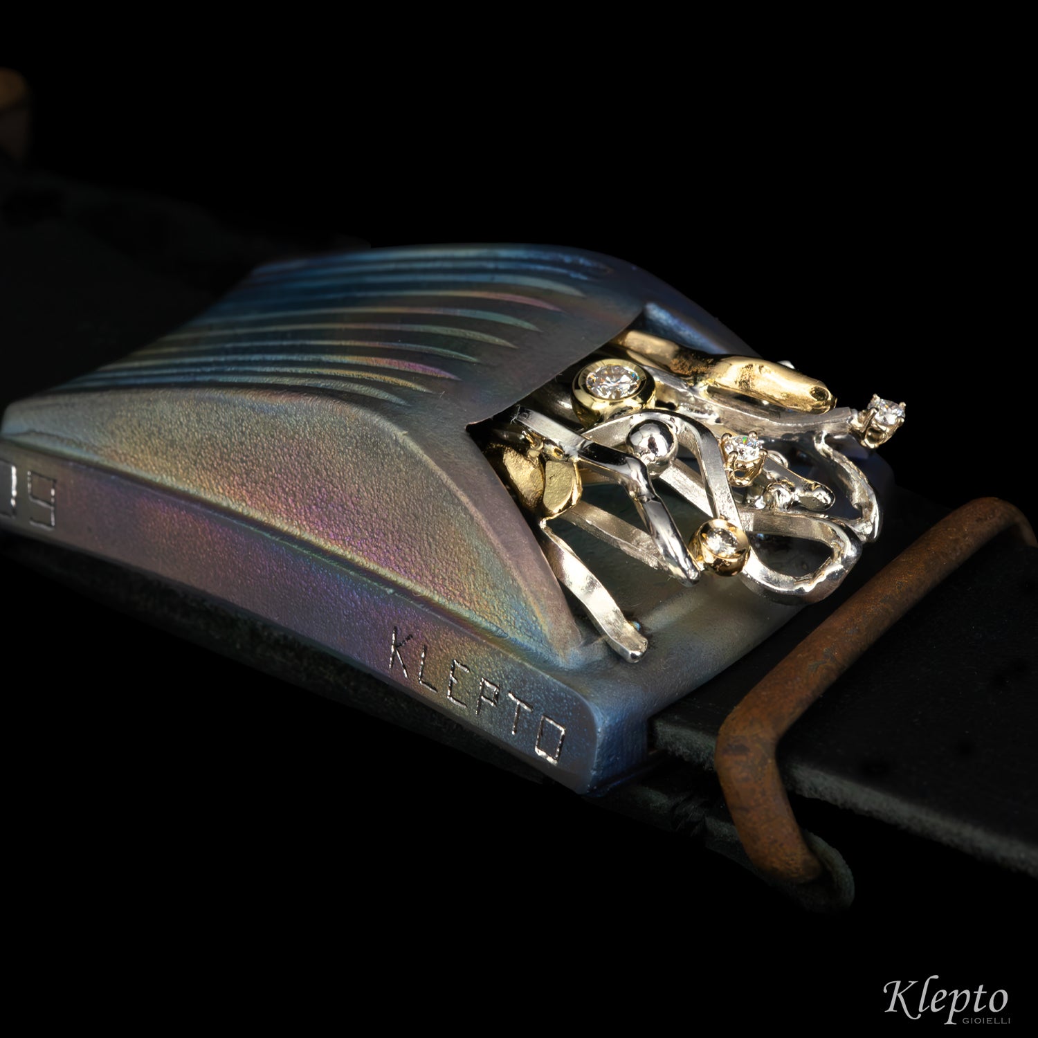 Bracciale in Titanio "Nostromo" con Diamanti, dettagli in oro giallo e Argento Silnova®