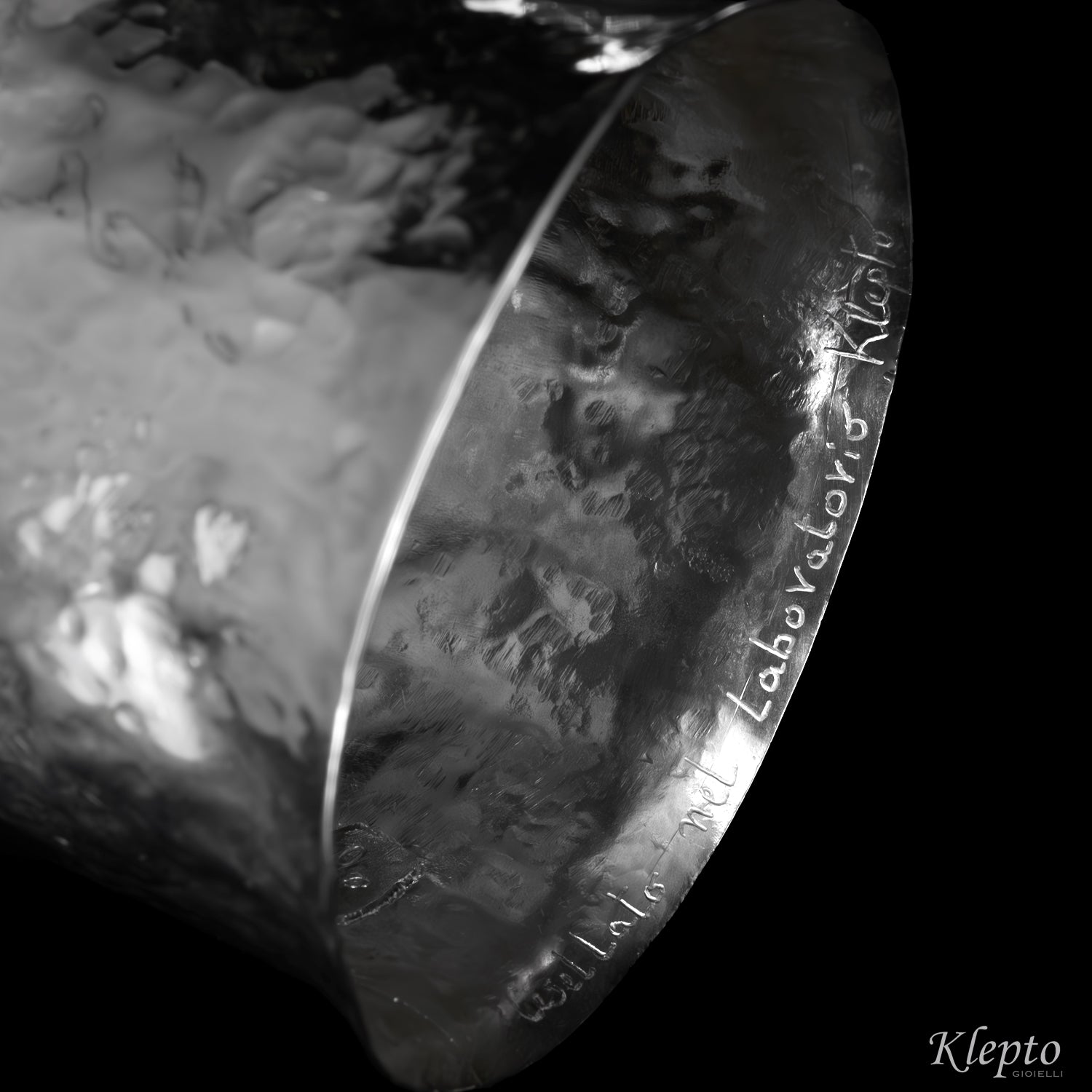 Bracciale in Argento Silnova® rigido medio