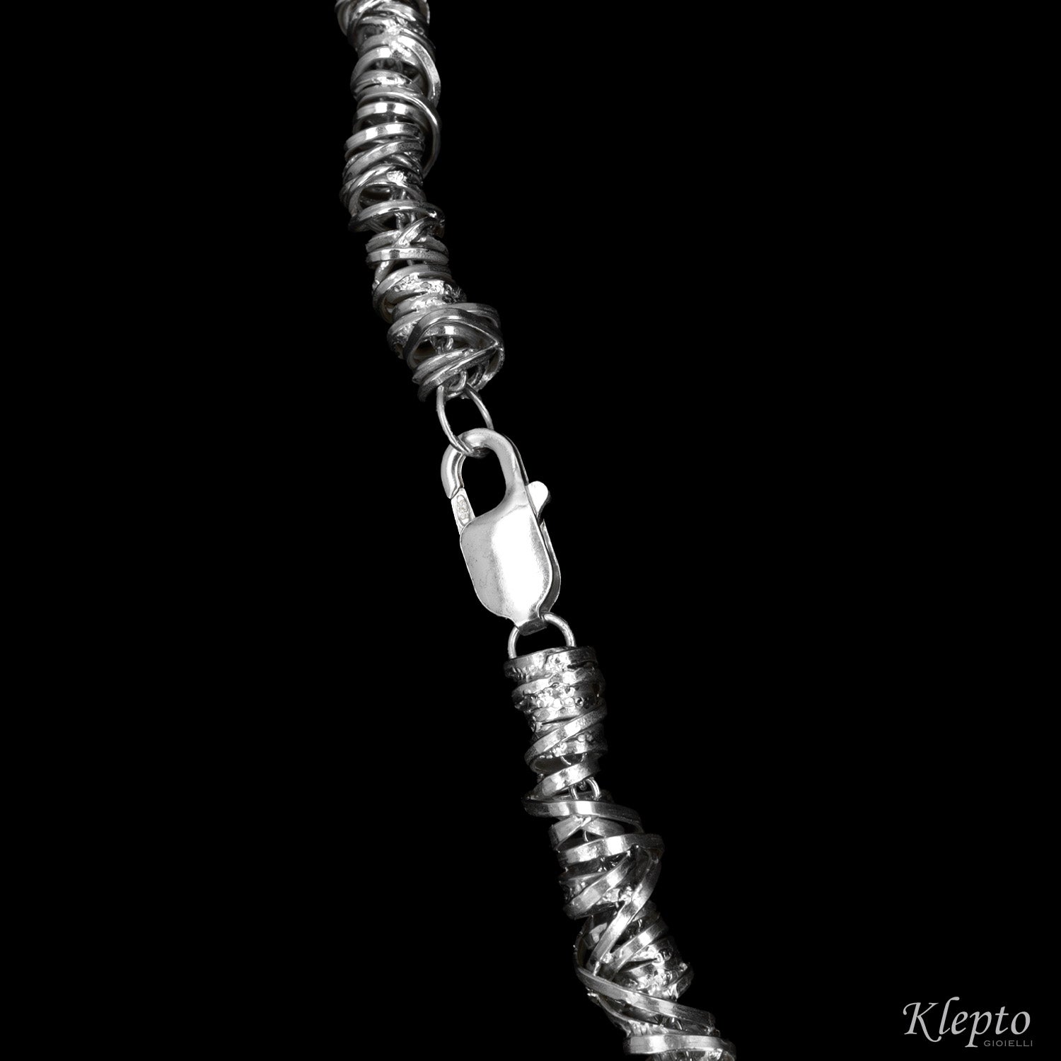 Collana in Argento Silnova® a nodi