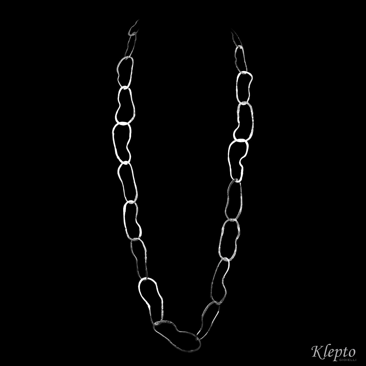 Collana in Argento Silnova® ad anelli irregolari martellati