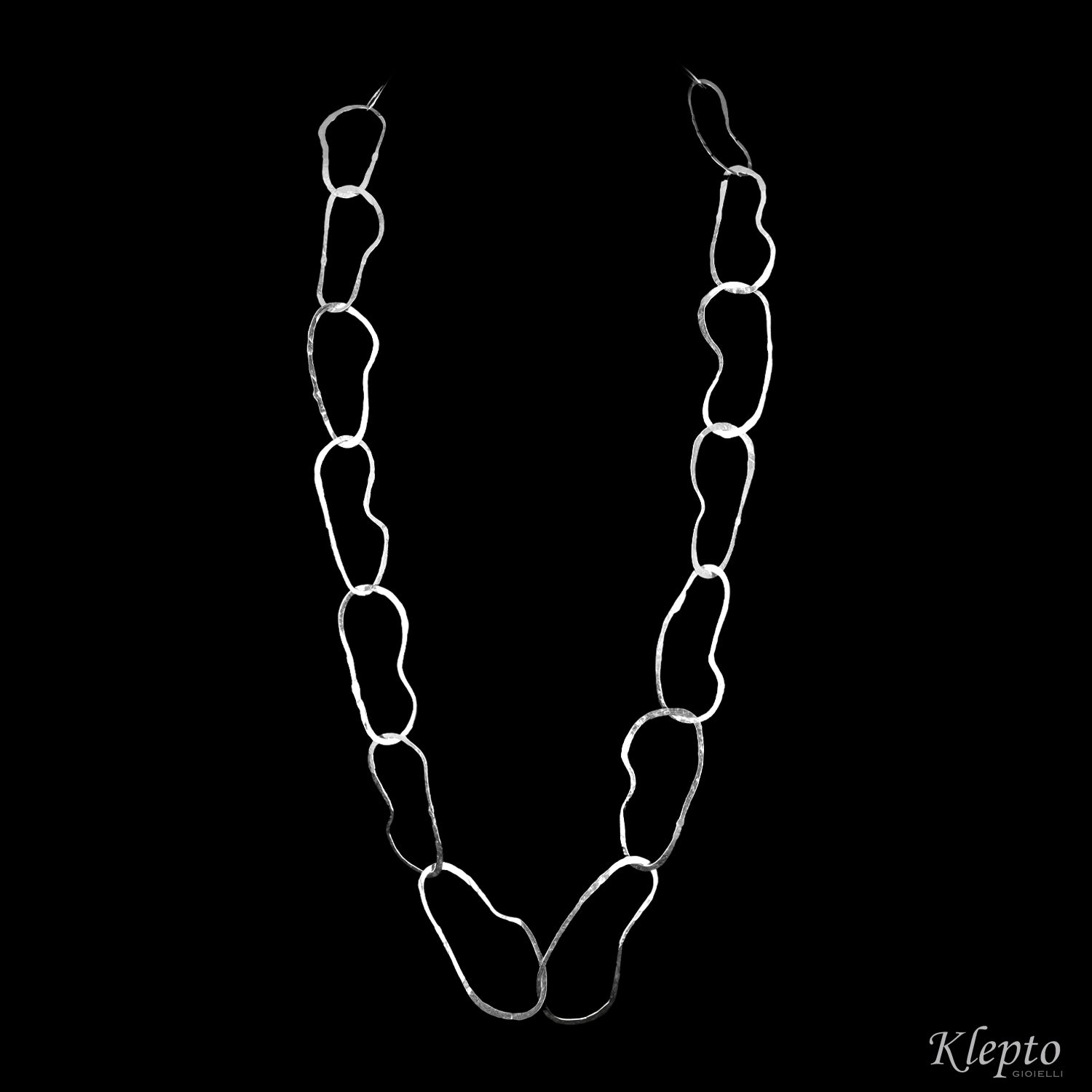Collana in Argento Silnova® ad anelli irregolari martellati