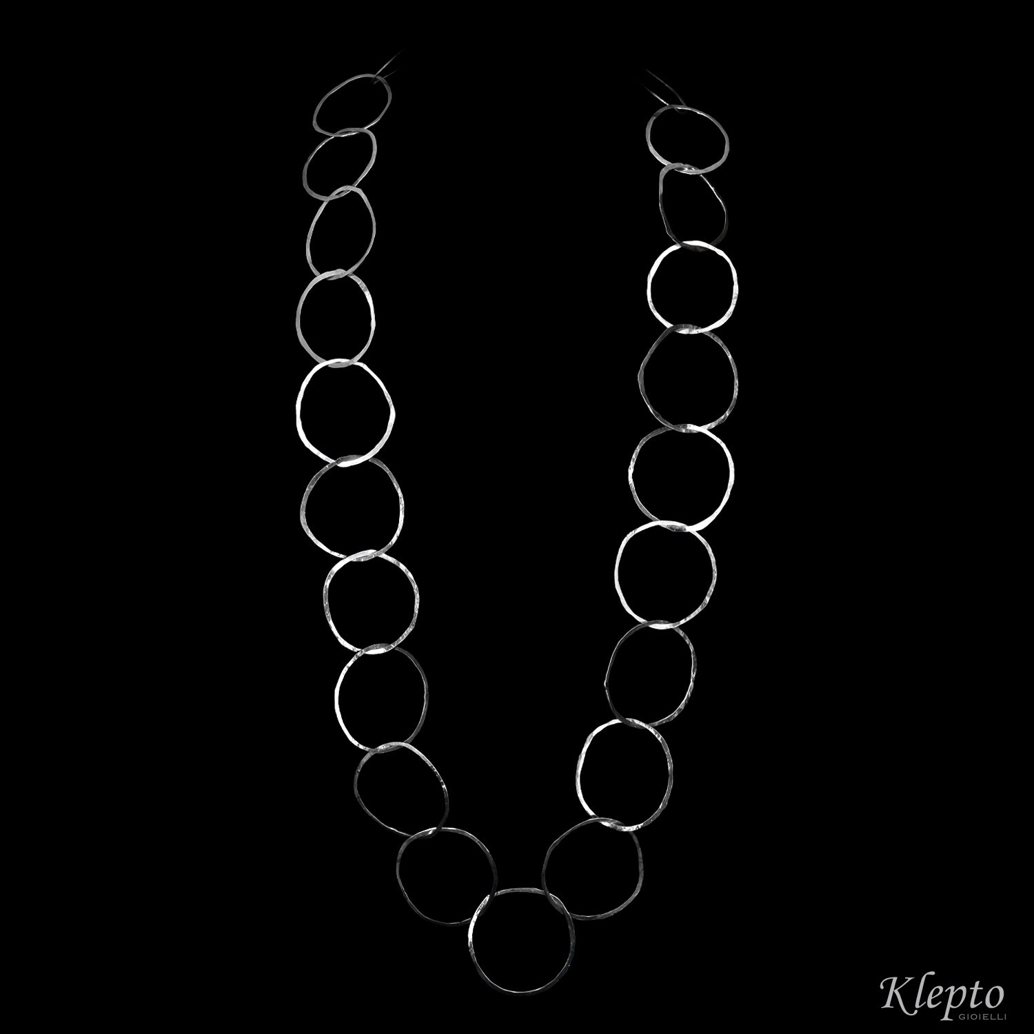 Collana in Argento Silnova® ad anelli tondi martellati