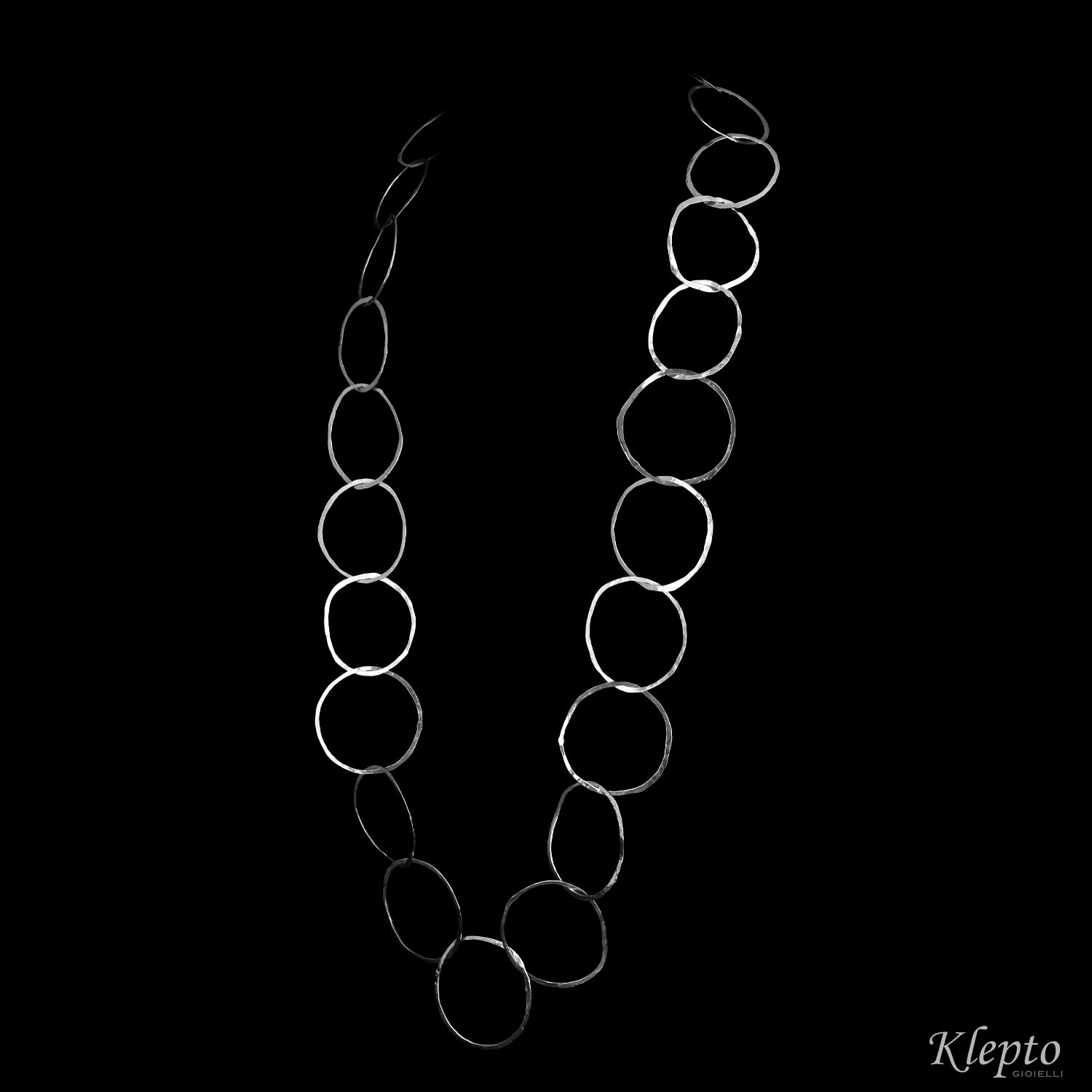 Collana in Argento Silnova® ad anelli tondi martellati