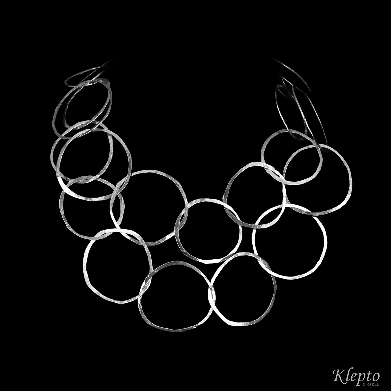 Collana in Argento Silnova® ad anelli tondi martellati
