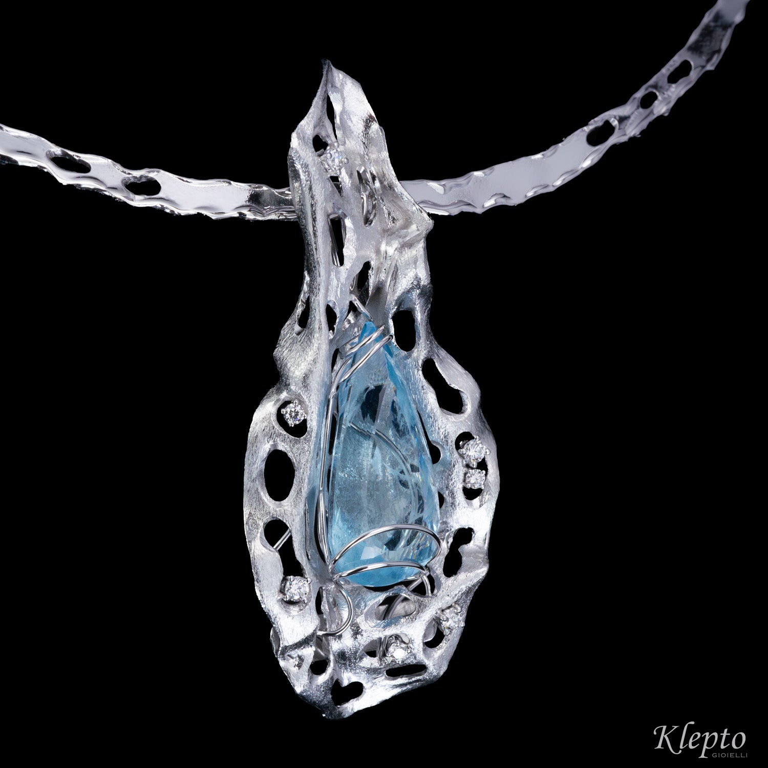 Collier in oro bianco "Idrasil" con Acquamarina e Diamanti