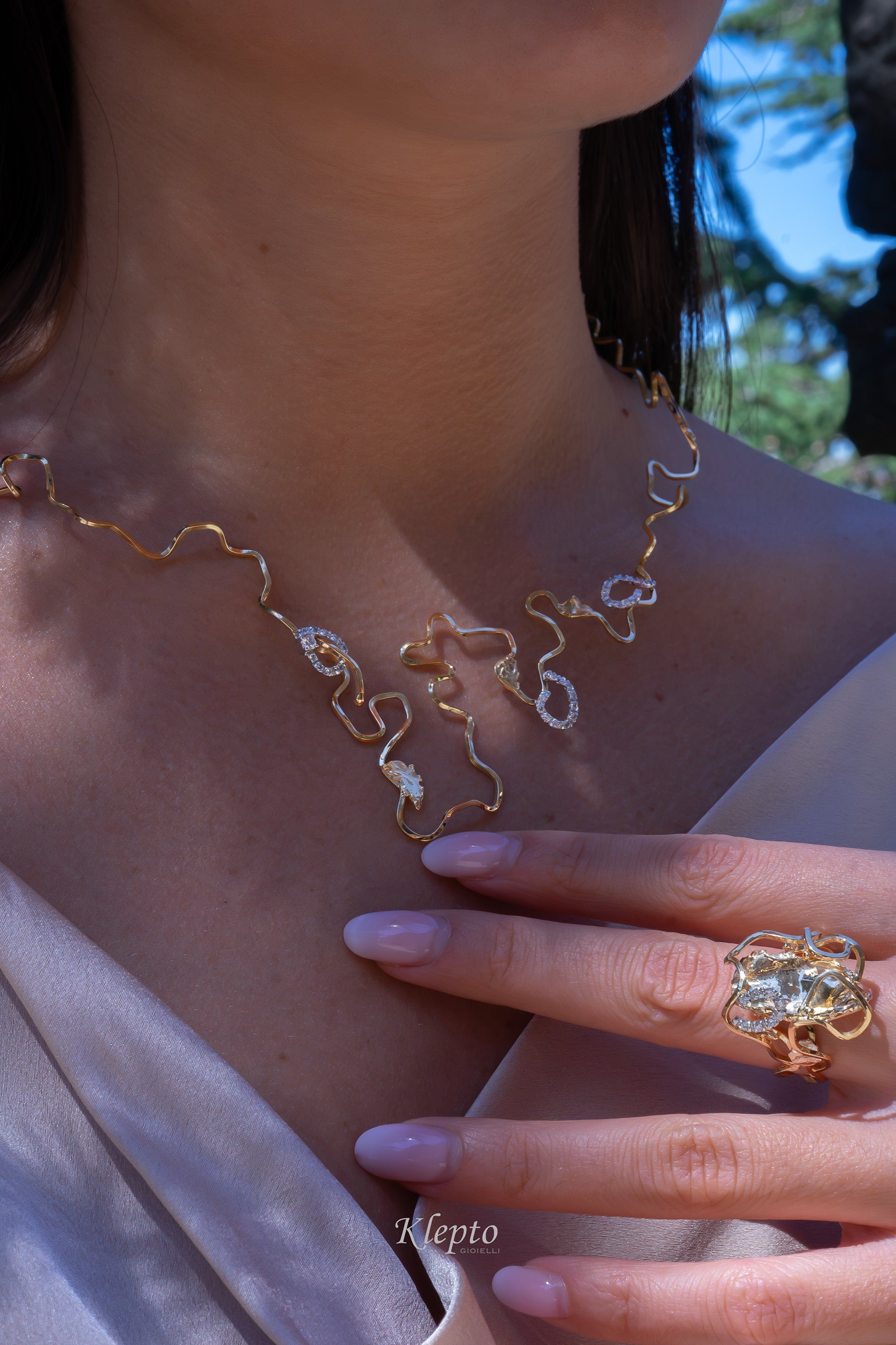 Collier in oro giallo e bianco "EleKtro" con Diamanti