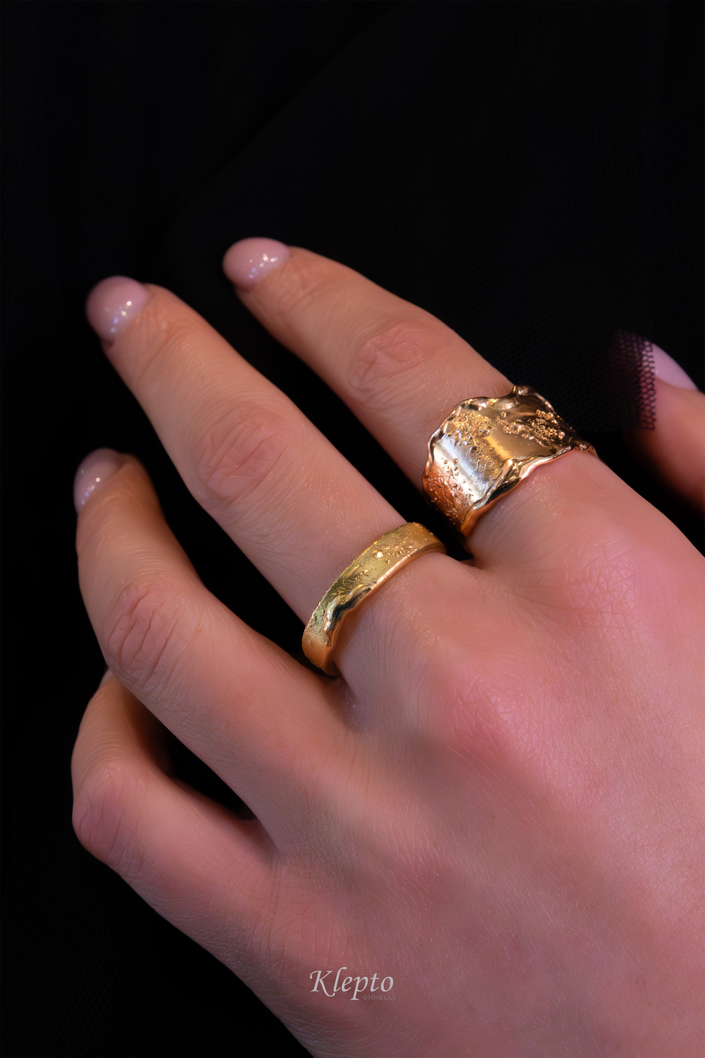 Anello in oro rosa "Materia"