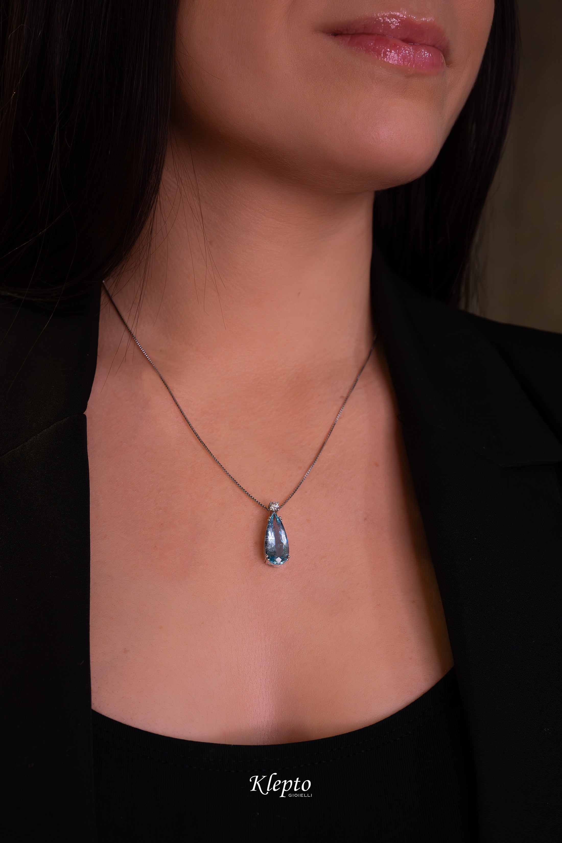 Pendente in oro bianco con Acquamarina e Diamante