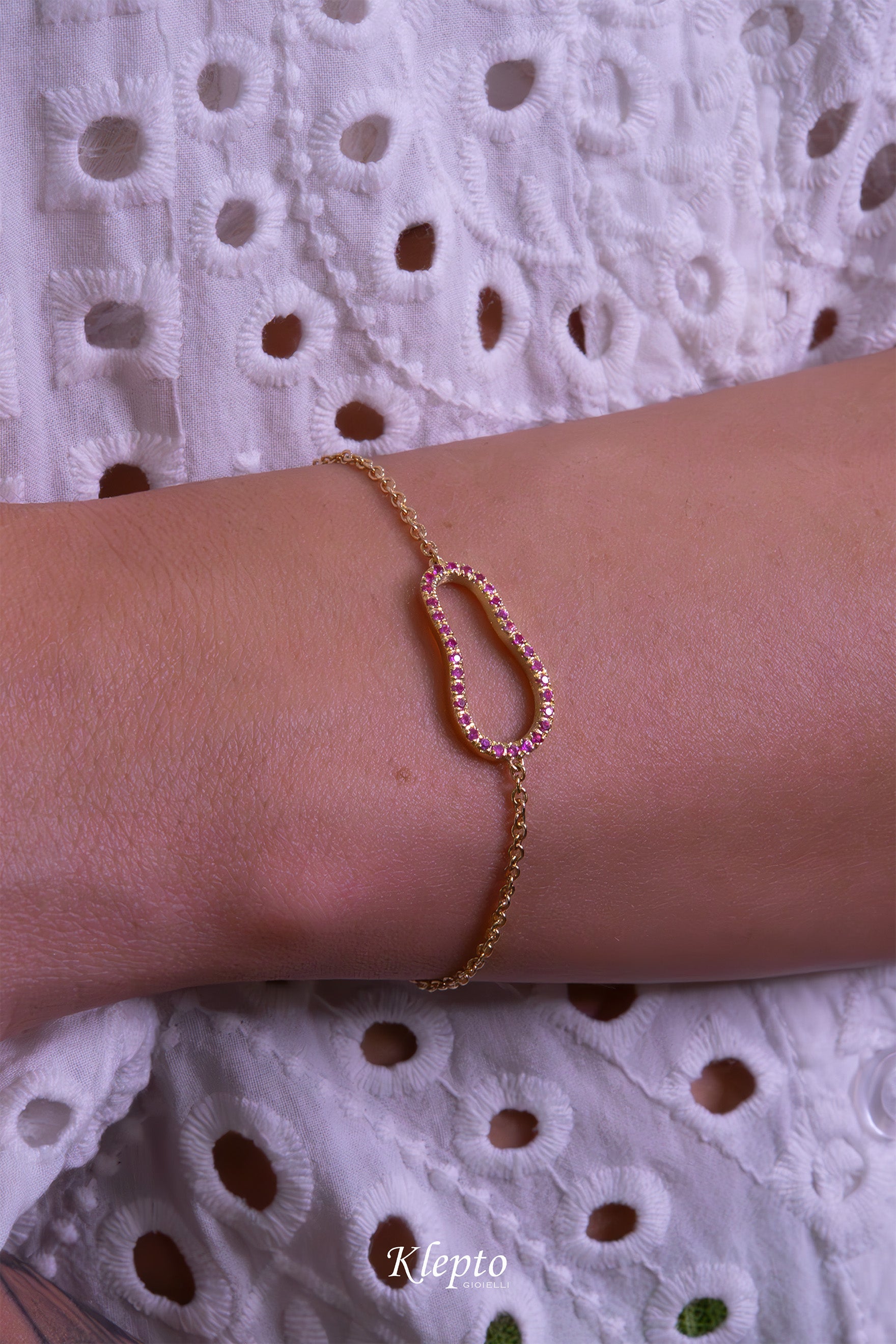Bracciale in oro giallo con Zaffiri rosa