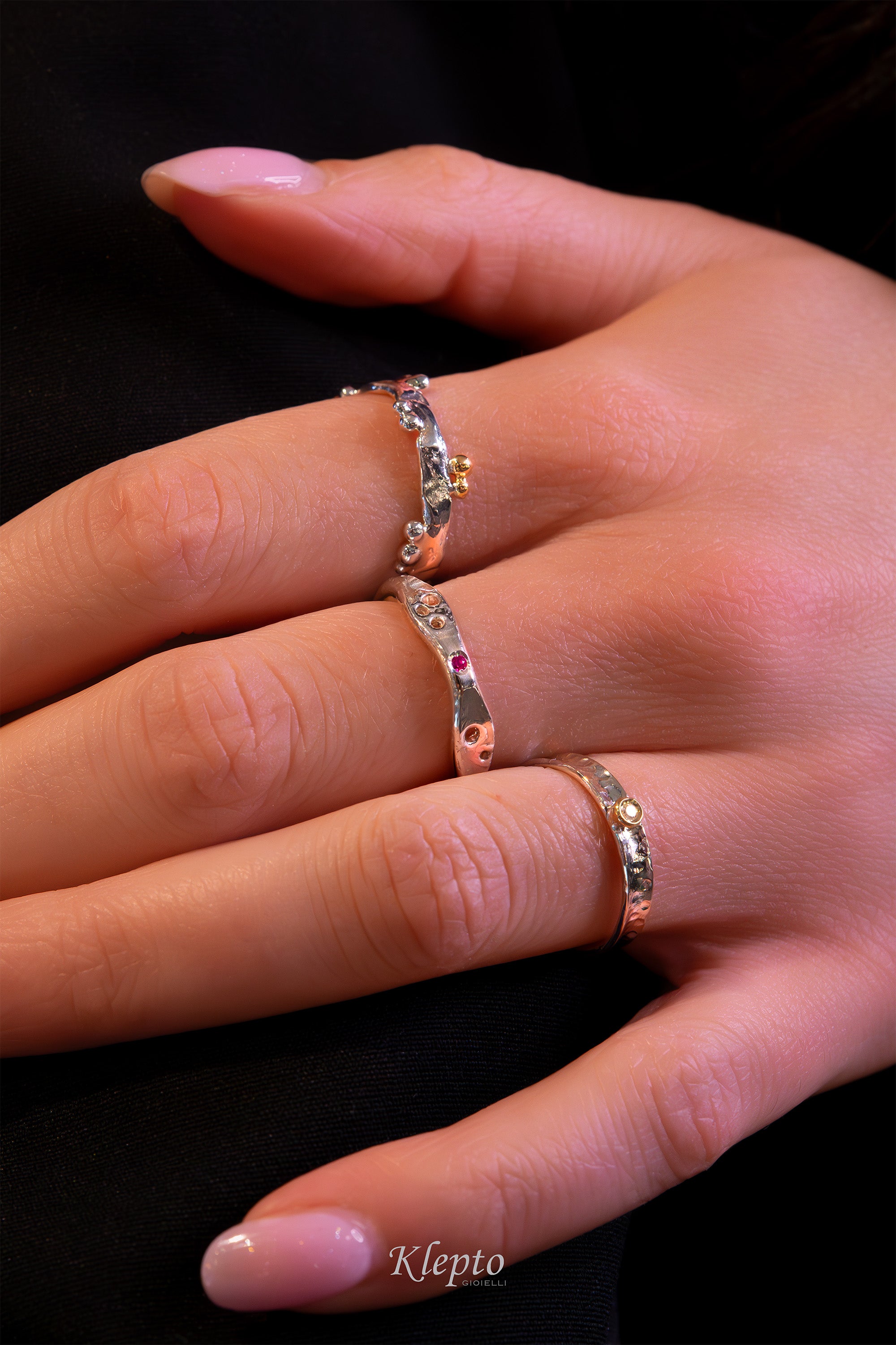 Anello in Argento Silnova® con Diamante e dettaglio in oro giallo