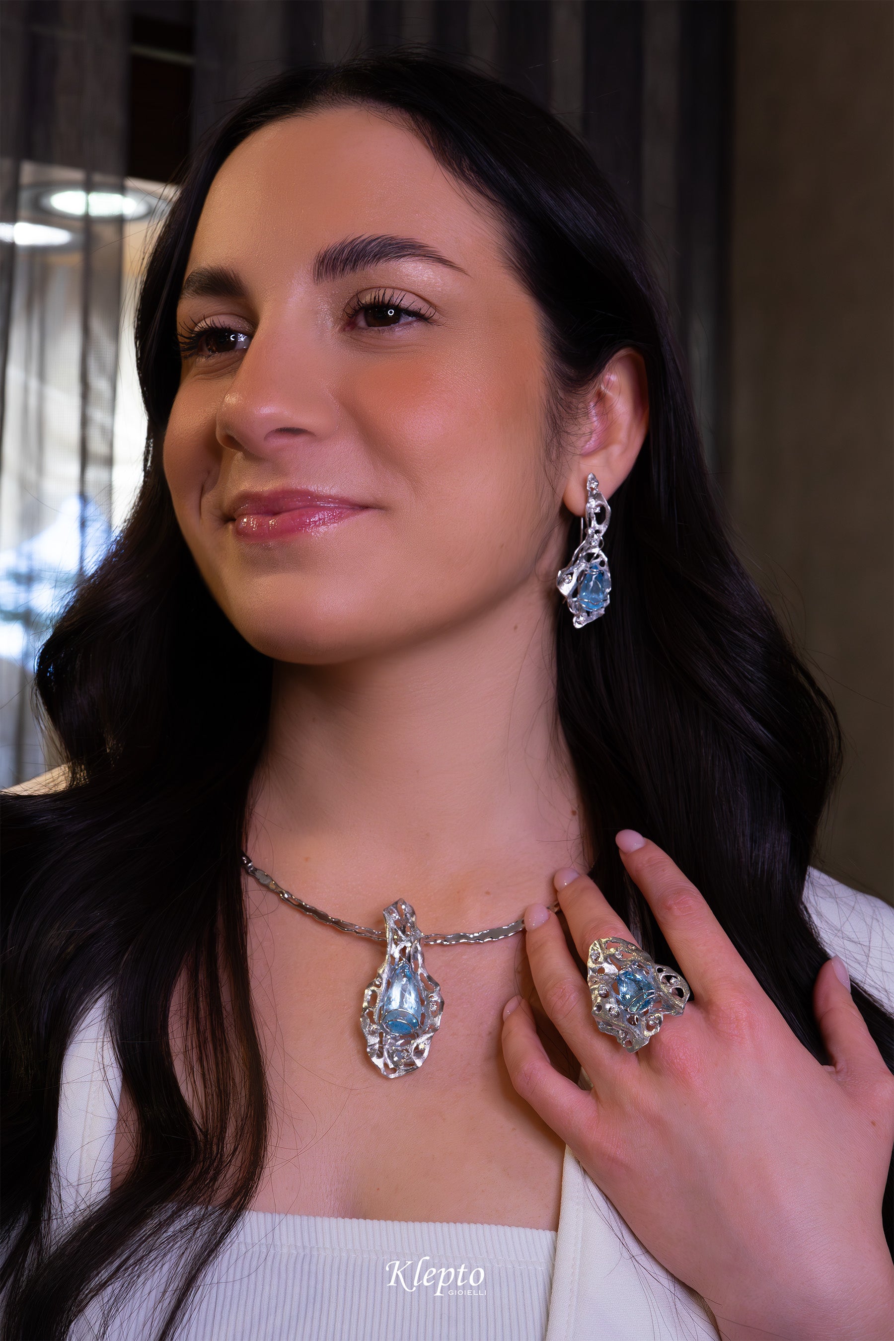 Orecchini in oro bianco "Auriel et Nivara" con Acquemarine e Diamanti