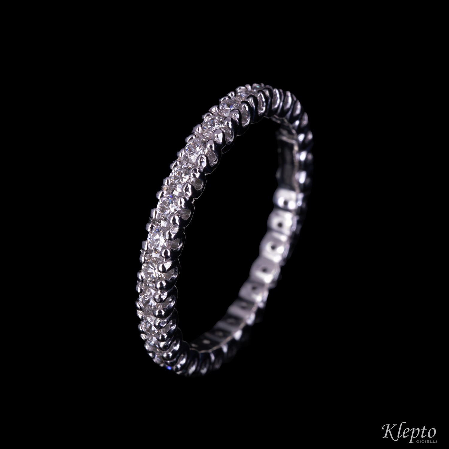 Infinity in oro bianco