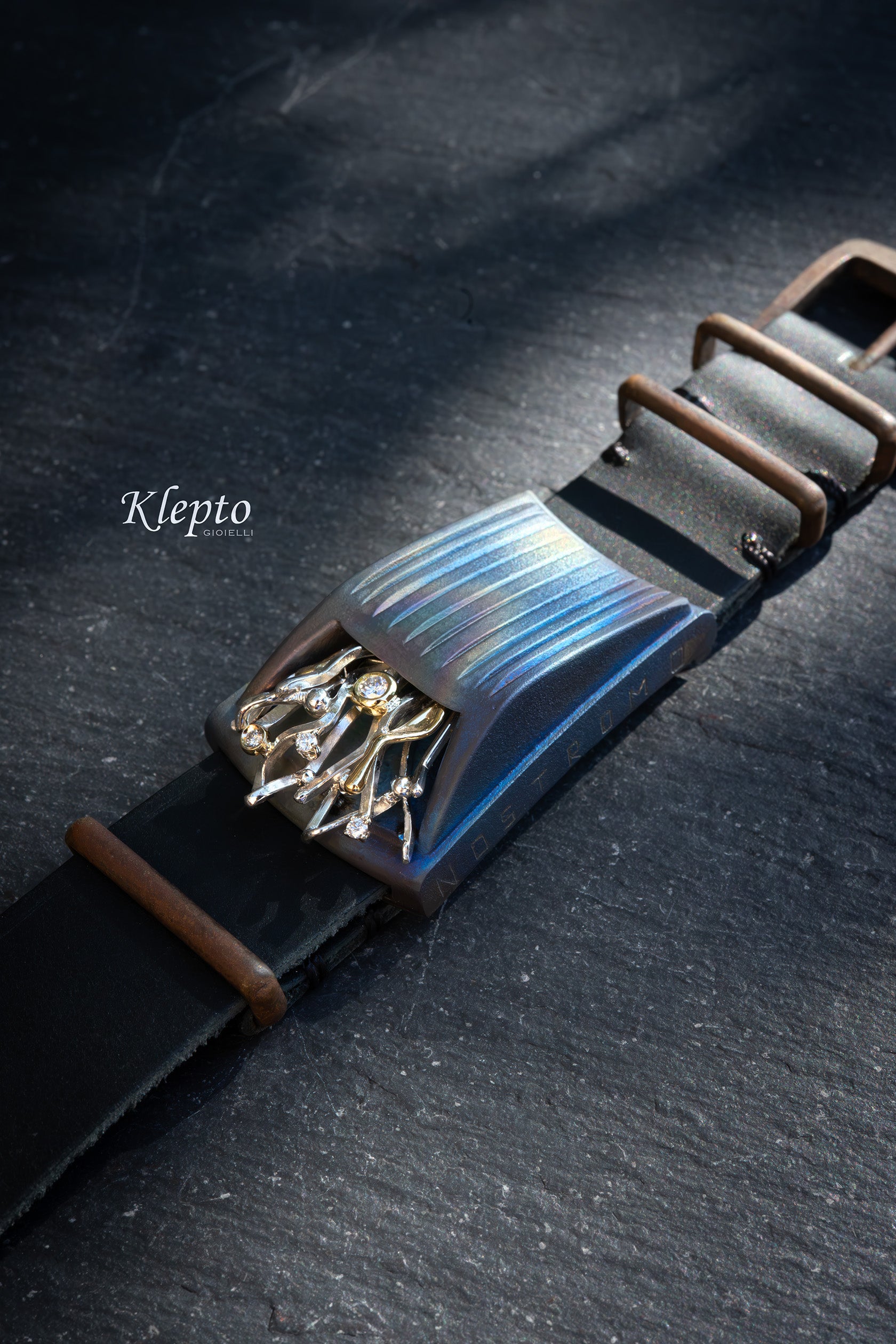 Bracciale in Titanio "Nostromo" con Diamanti, dettagli in oro giallo e Argento Silnova®