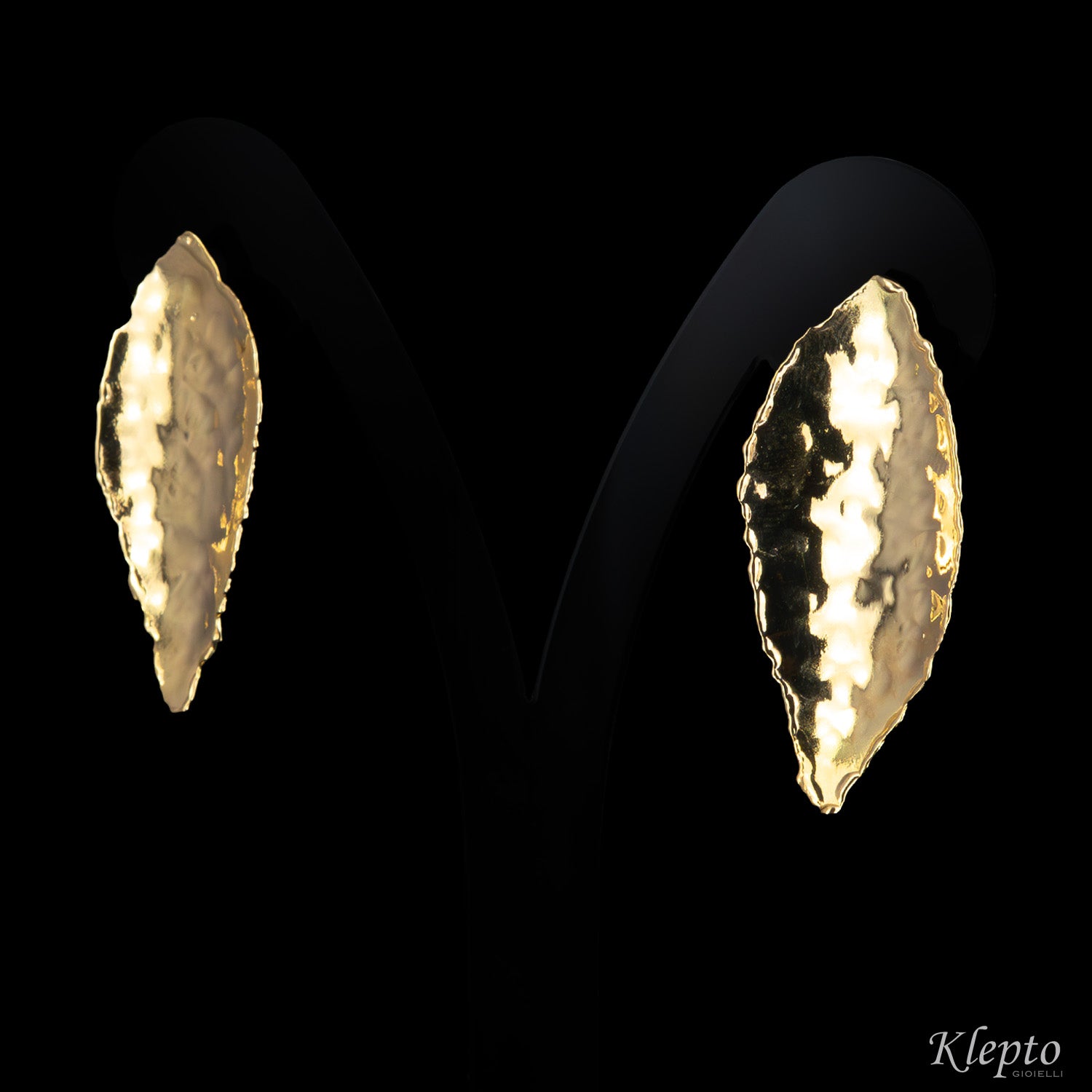 Orecchini in oro giallo fusi a fiamma