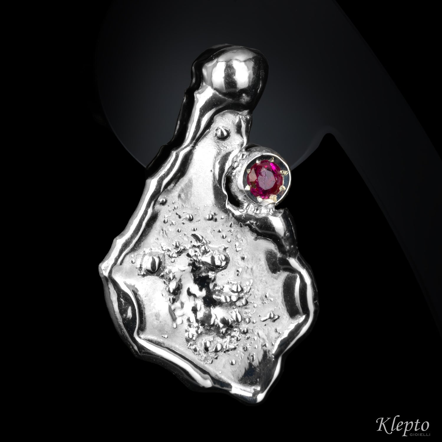 Orecchini in Argento Silnova® "Oasi" con Rubini
