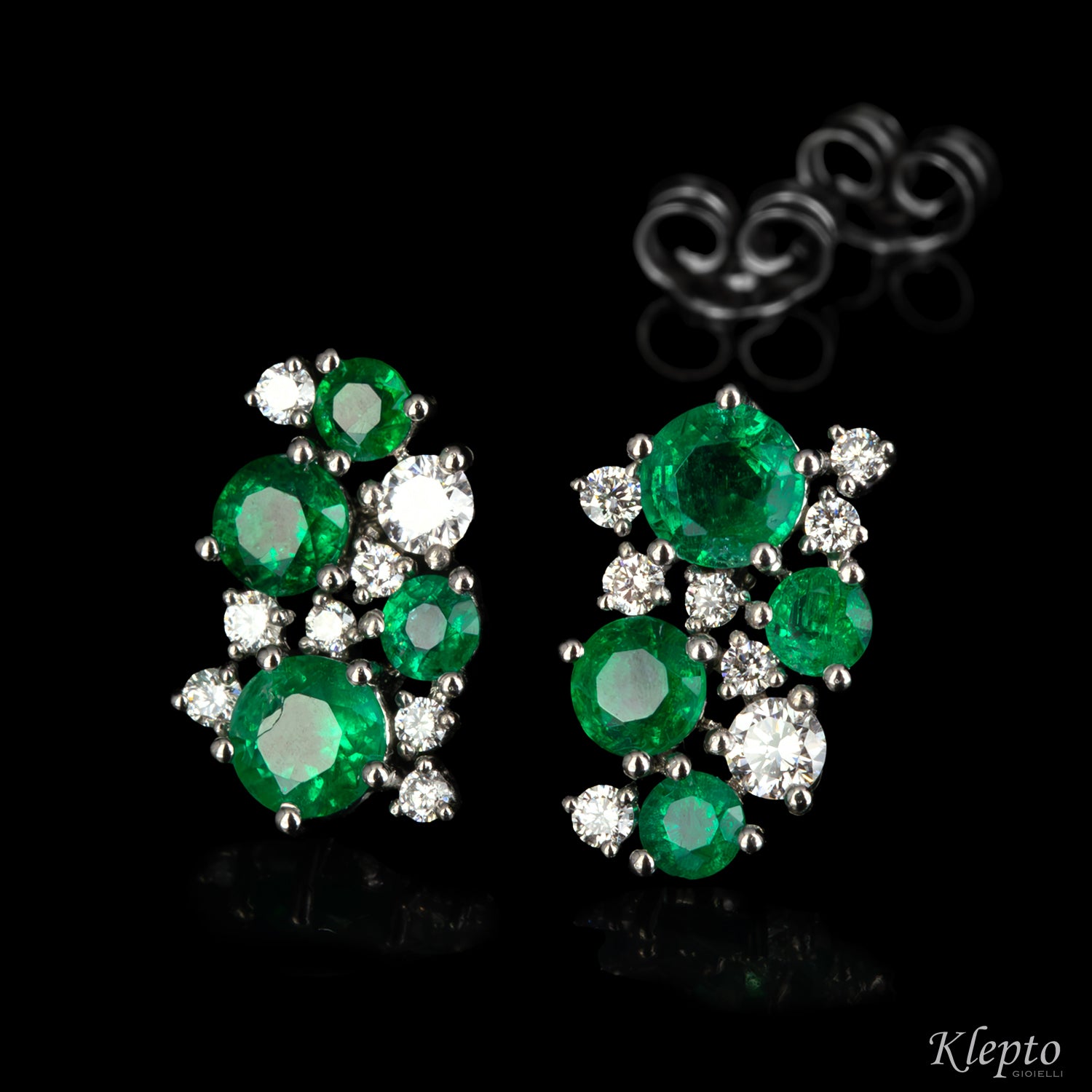Orecchini in oro bianco con Smeraldi e Diamanti